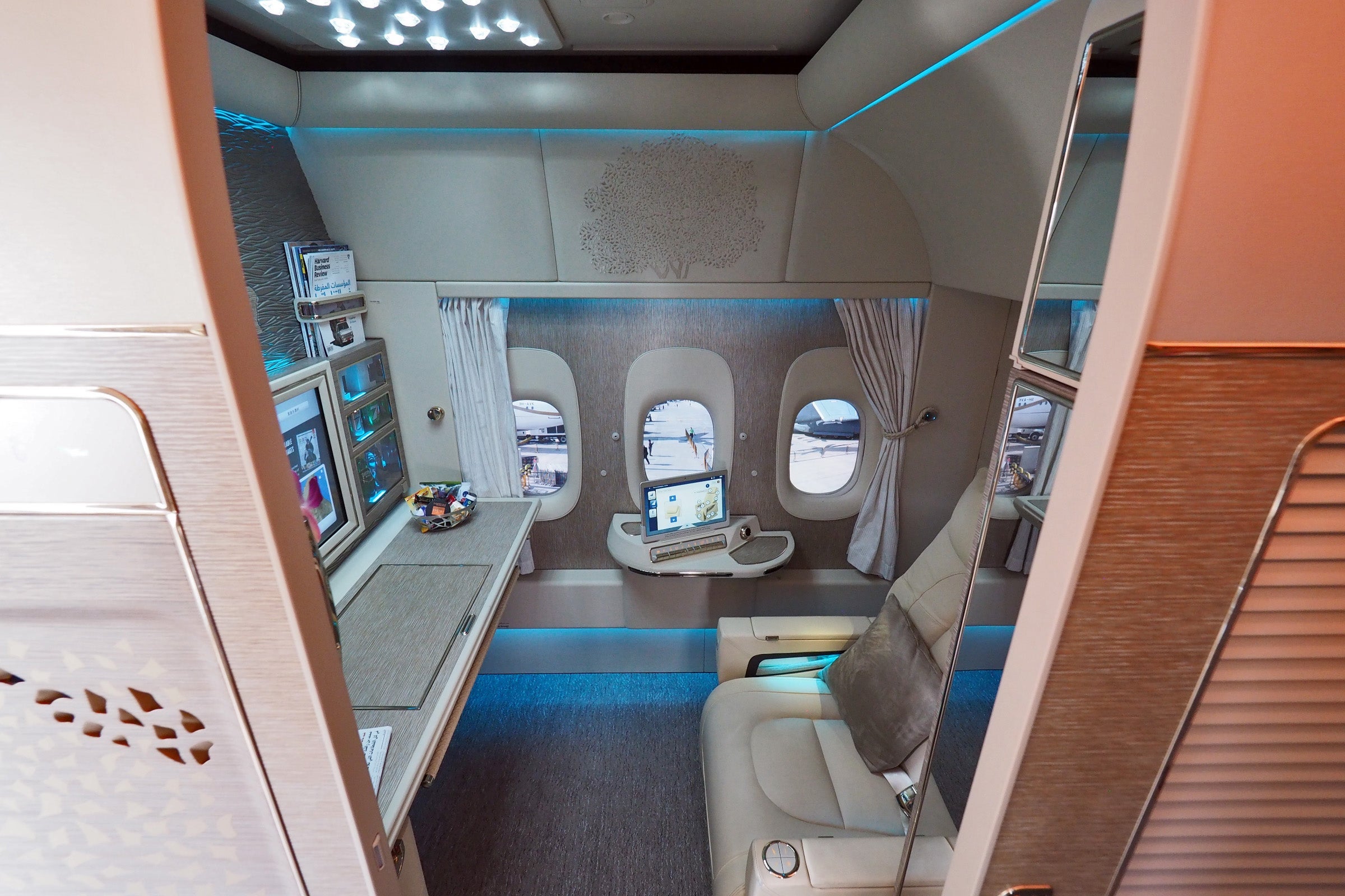 Emirates 777 New Suite