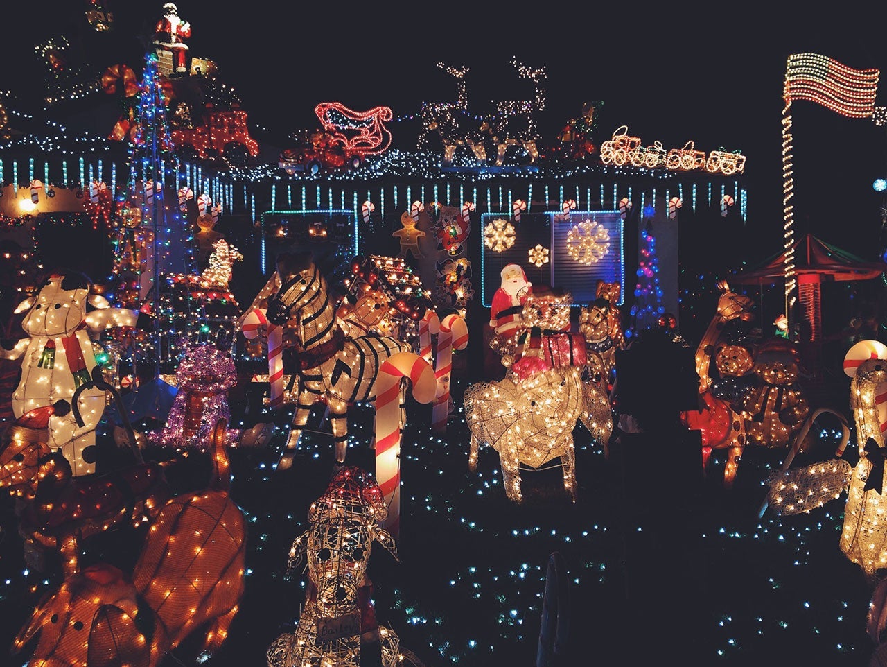 The-Most-Extravagant-Christmas-Lights-on-Earth-credit-twenty20