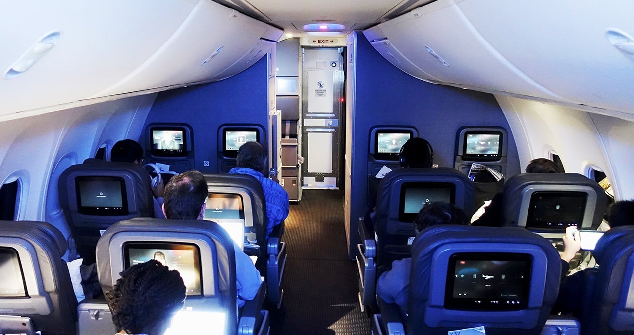 American 737-800 First Class Cabin-ftr