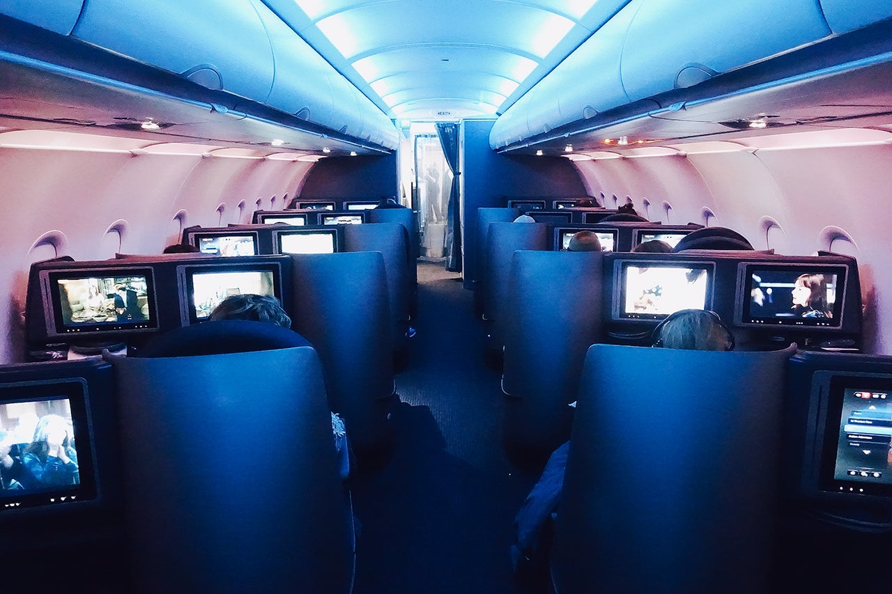 American-Airlines-(A321T)-Business-Class-From-New-York-to-Los-Angeles