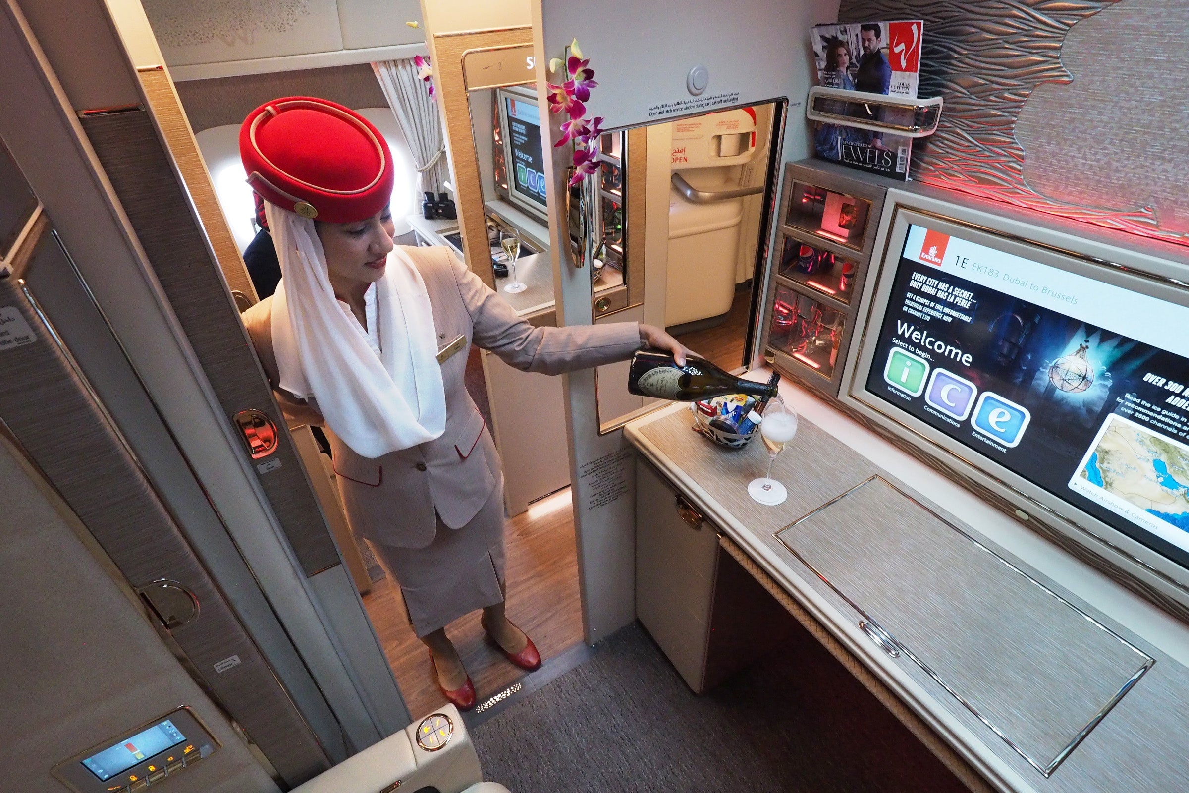 Emirates 777 First Class Suite Review
