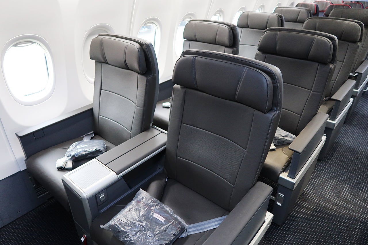 AA 737 MAX first class cabin