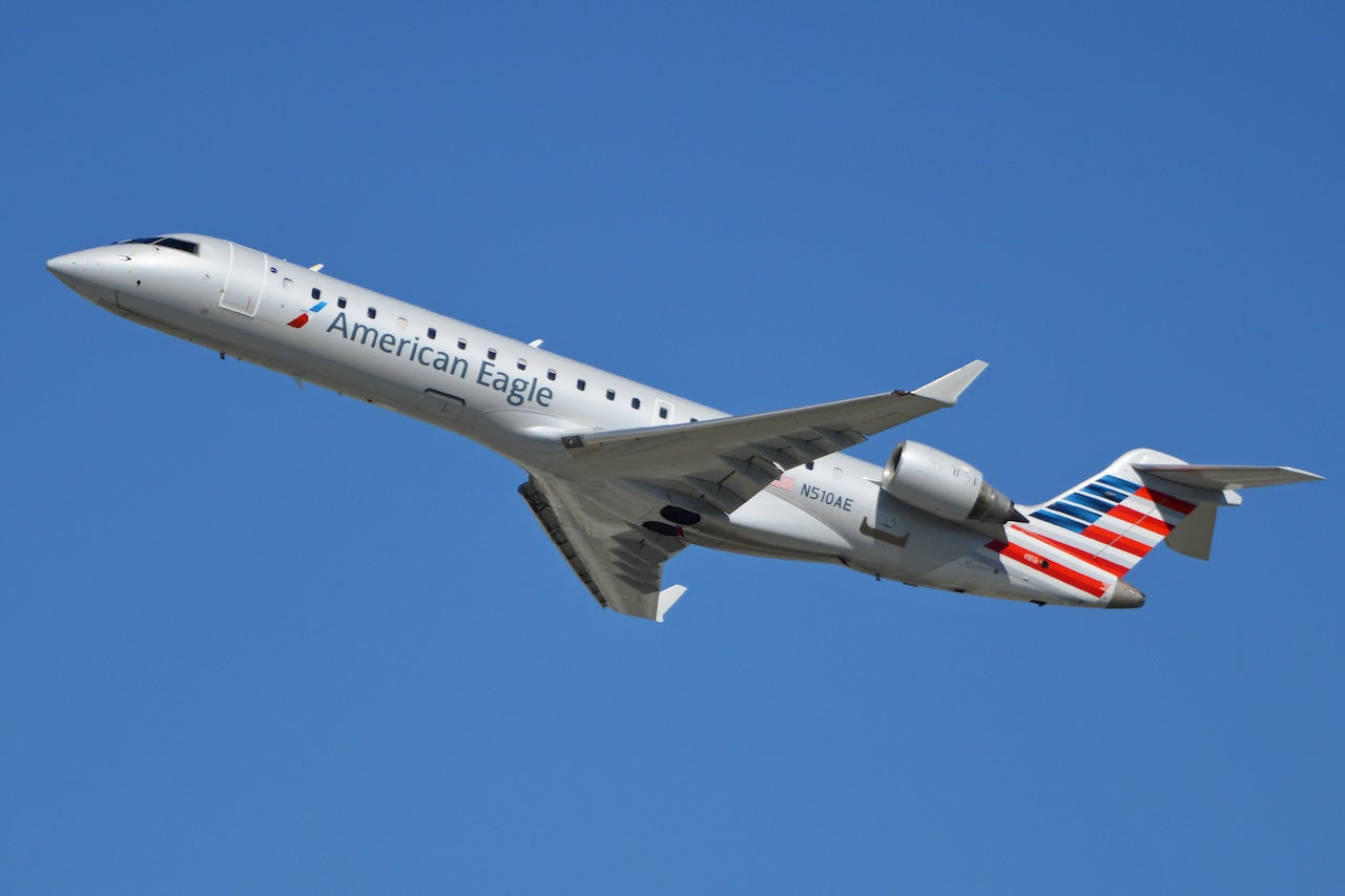 Bombardier_CRJ-700_'N510AE'_American_Eagle_(14072287977)