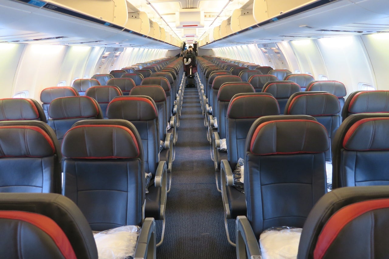 aa757-200-feb18-mce-cabin-front