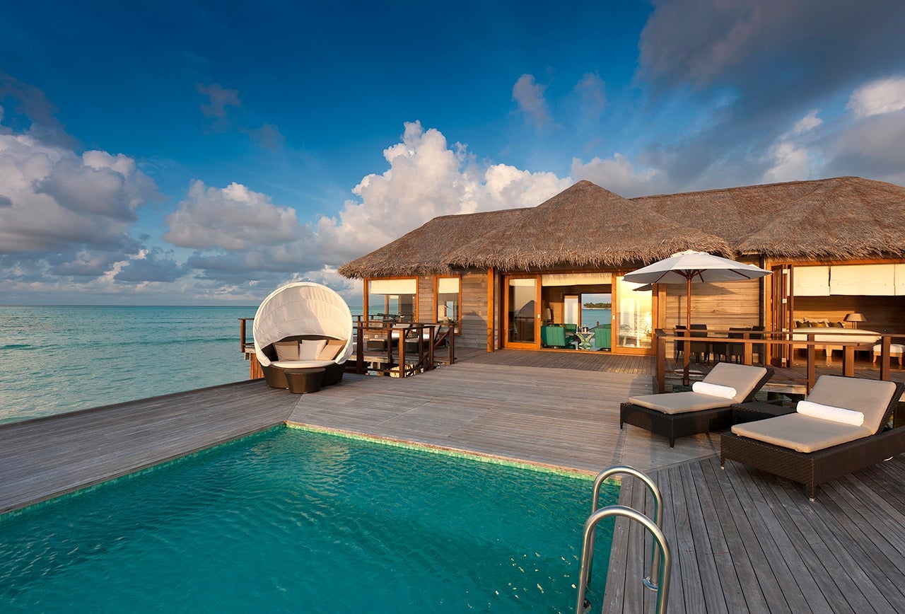 Hilton — Conrad_Maldives_Sunset_Water_Villa_HR-01