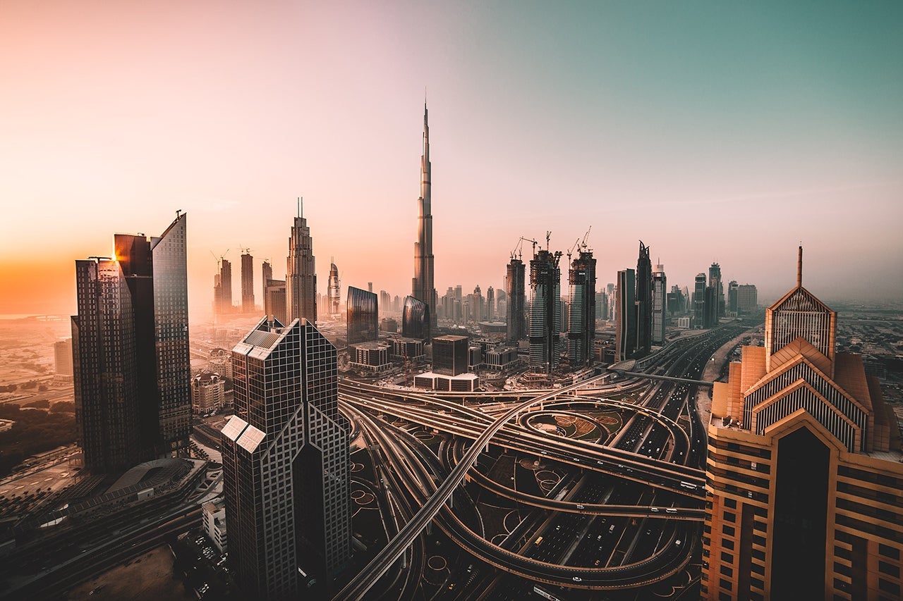 Sunrise shot of Downtown Dubai Burj Khalifa by David Rodrigo-unsplash