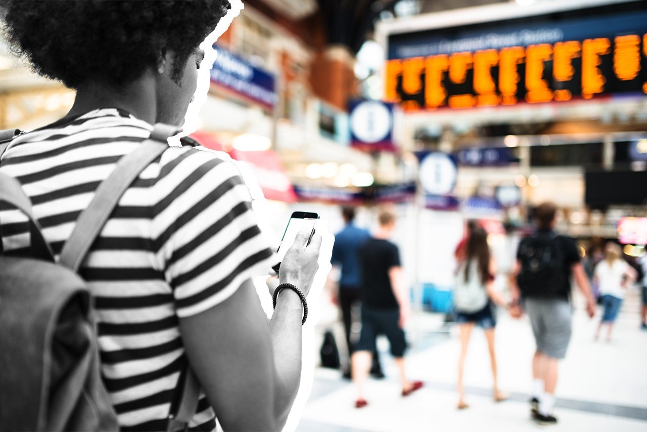 solo traveler in london liverpool street station