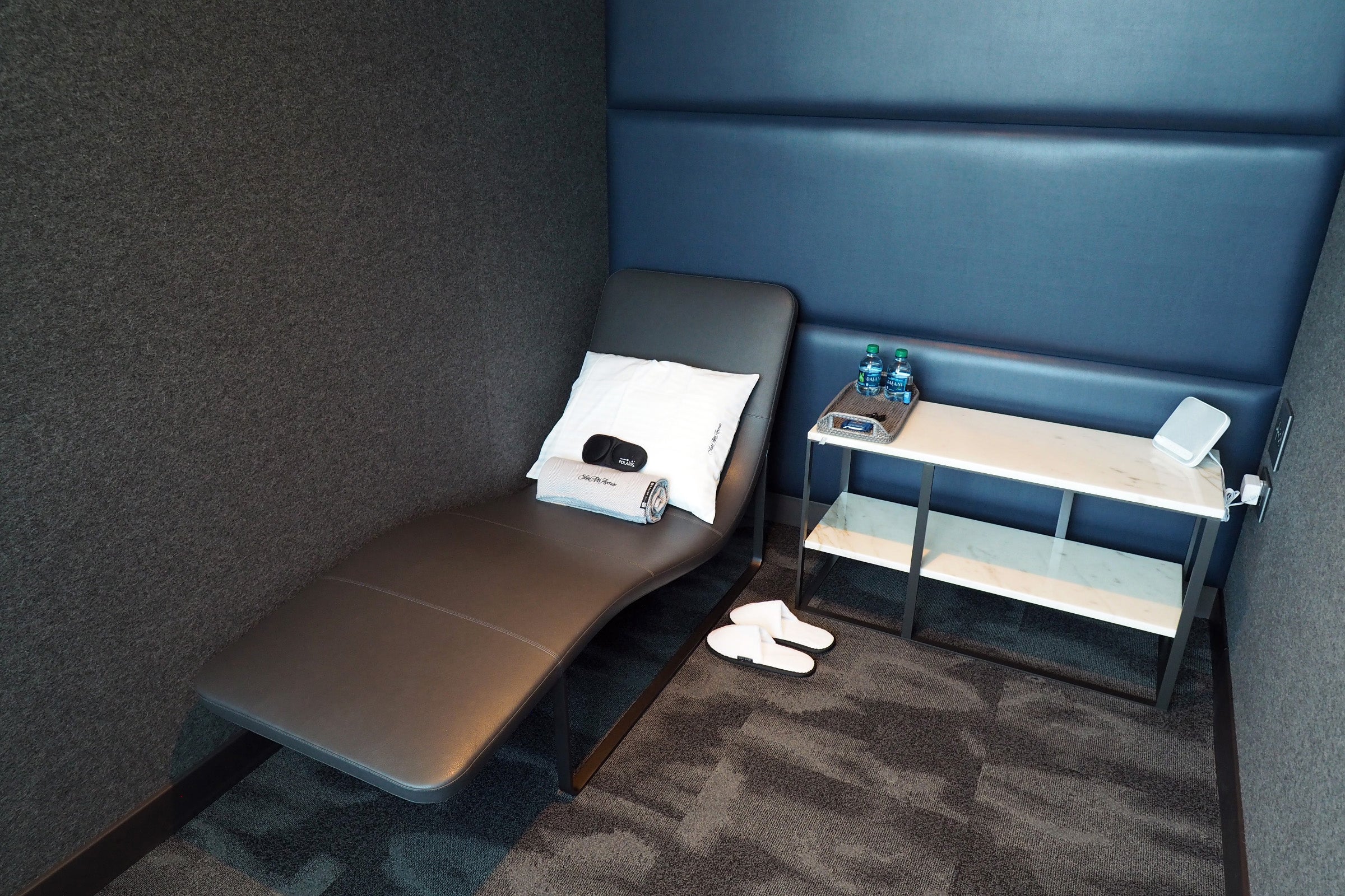 United Polaris Lounge SFO Tour