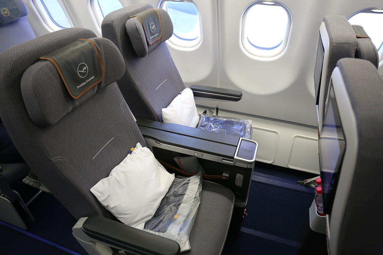 Lufthansa Premium Economy Review_17