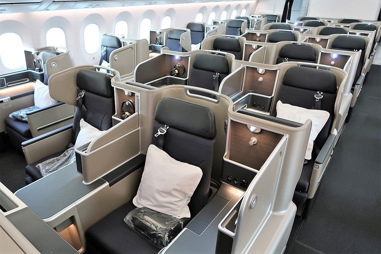 Qantas 787-9 business class - forward cabin
