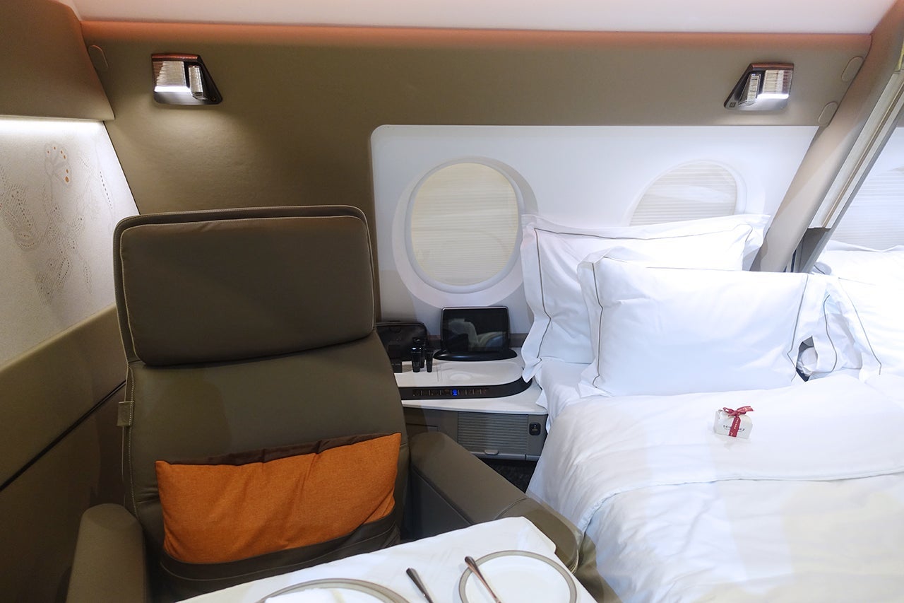 Singapore Airlines A380 First Class Suites SIN - SYD_07