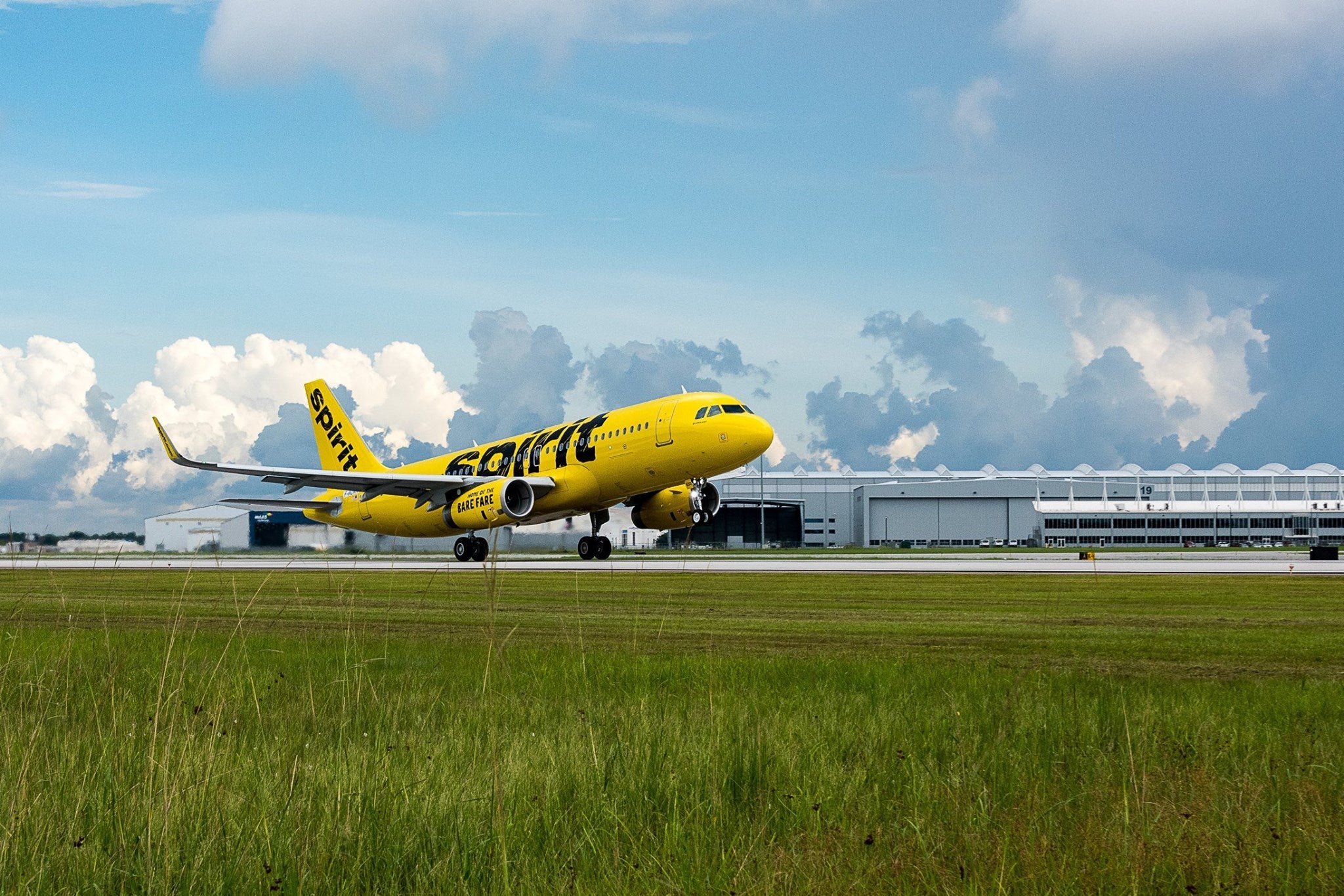 SpiritAirlines_PlaneExterior4