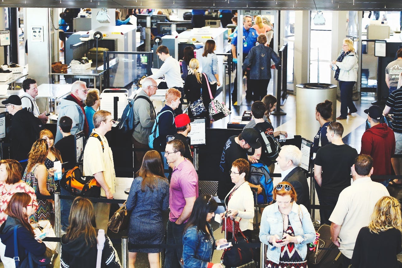 U.S. Skies and Roads Busy Ahead Of Memorial Day Weekend