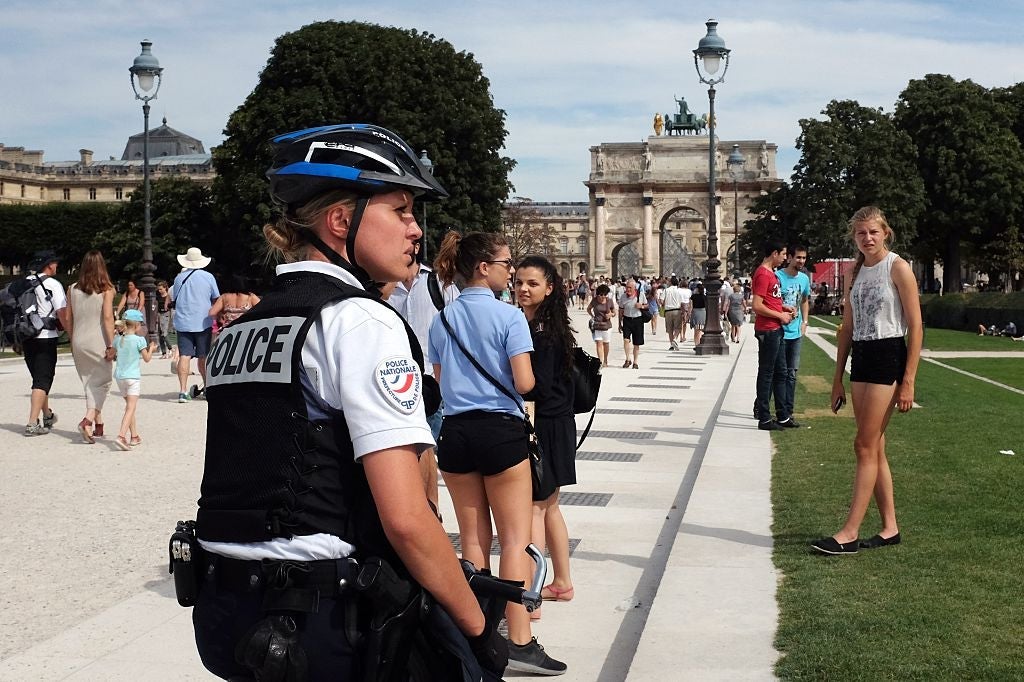 FRANCE-POLICE-CRIME-TOURISM-PICKPOCKETS