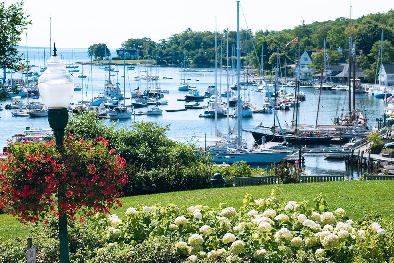 Lamppost and lawn at park in Camden, ME