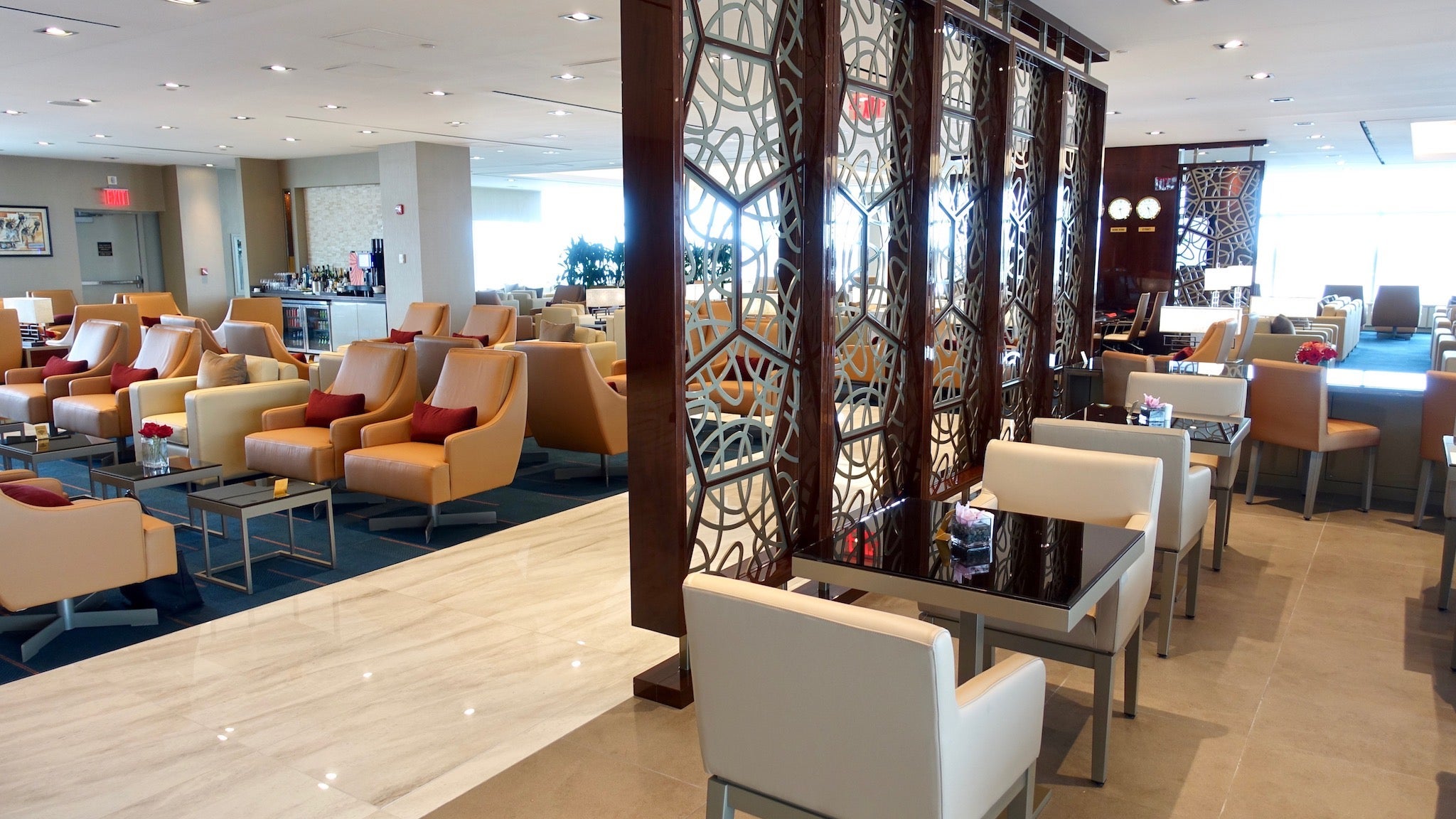 Emirates-Lounge-JFK - 1