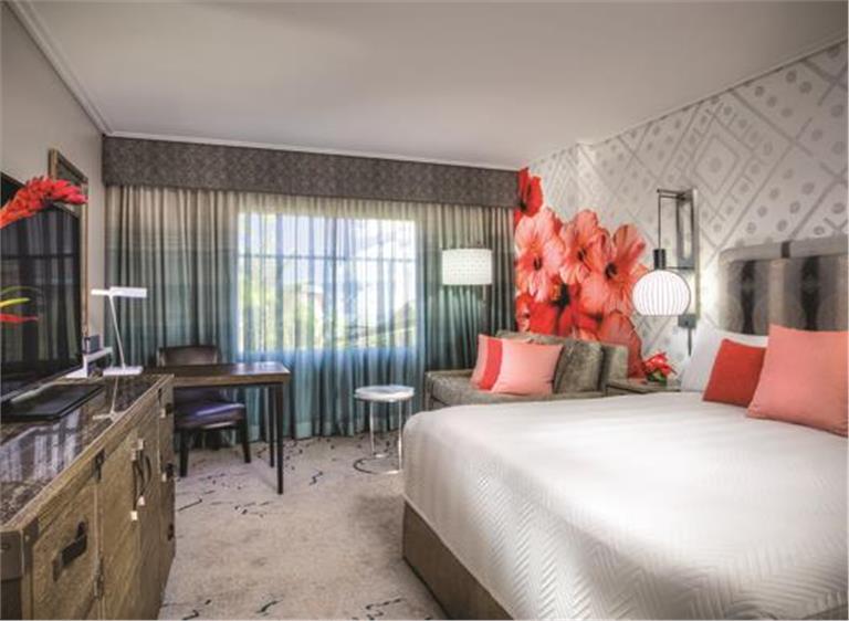 Loews-Royal-Pacific-Universal-Orlando-1