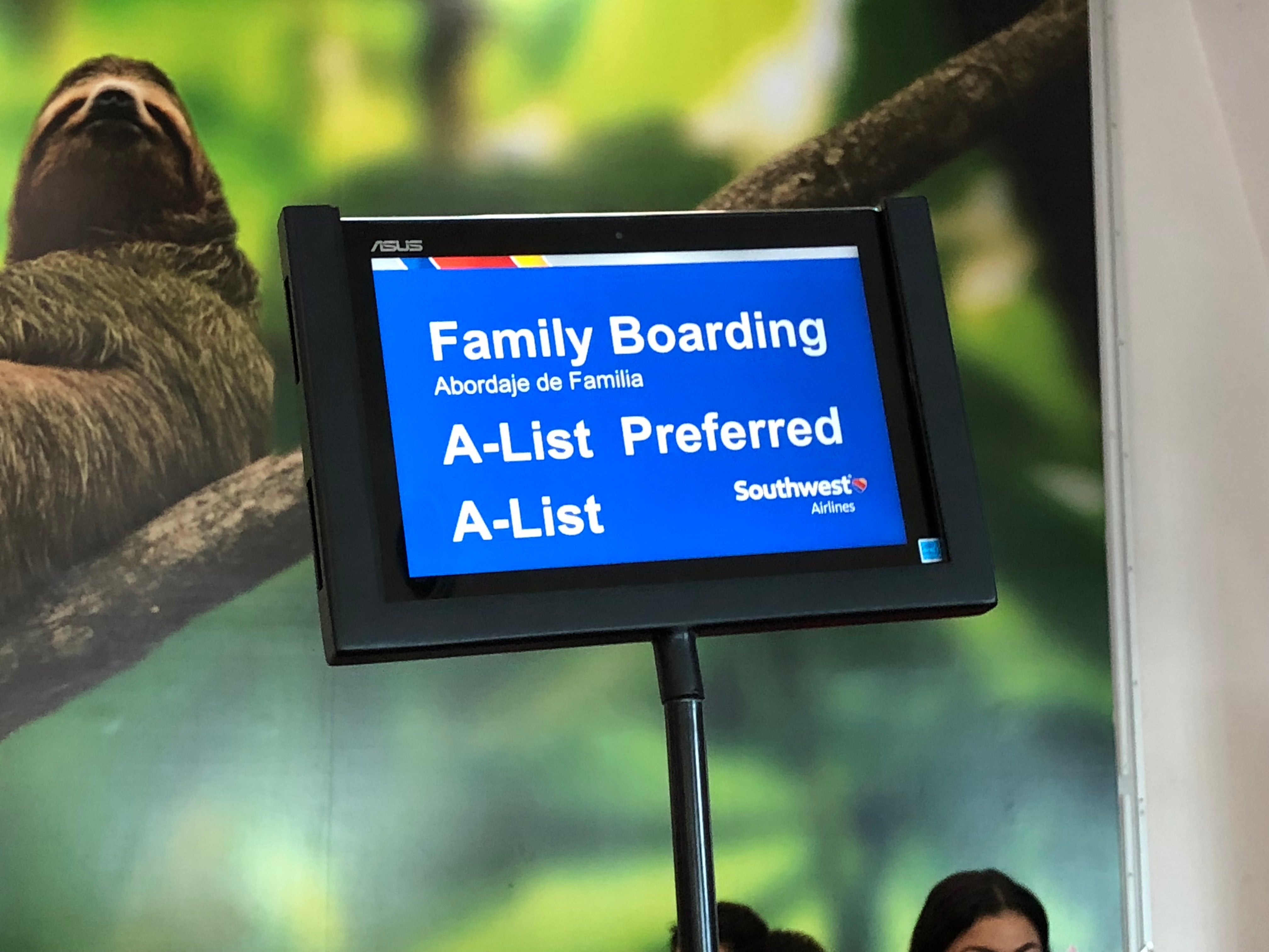 Southwest-family-boarding