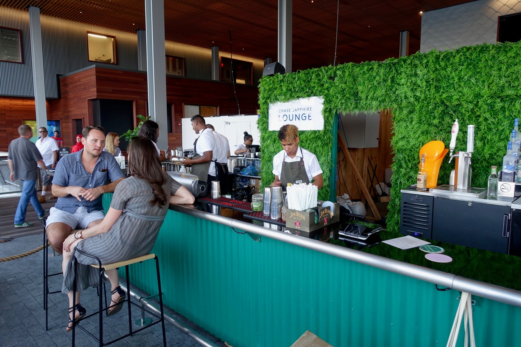 Chase Sapphire Lounge - 4