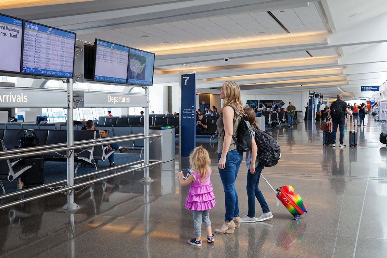 Family Travel kids airport summer hull mommy points-09