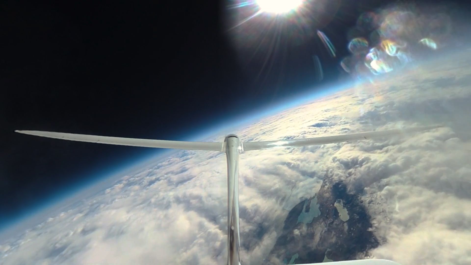 Airbus Perlan Mission II glider soars to 76,000 feet