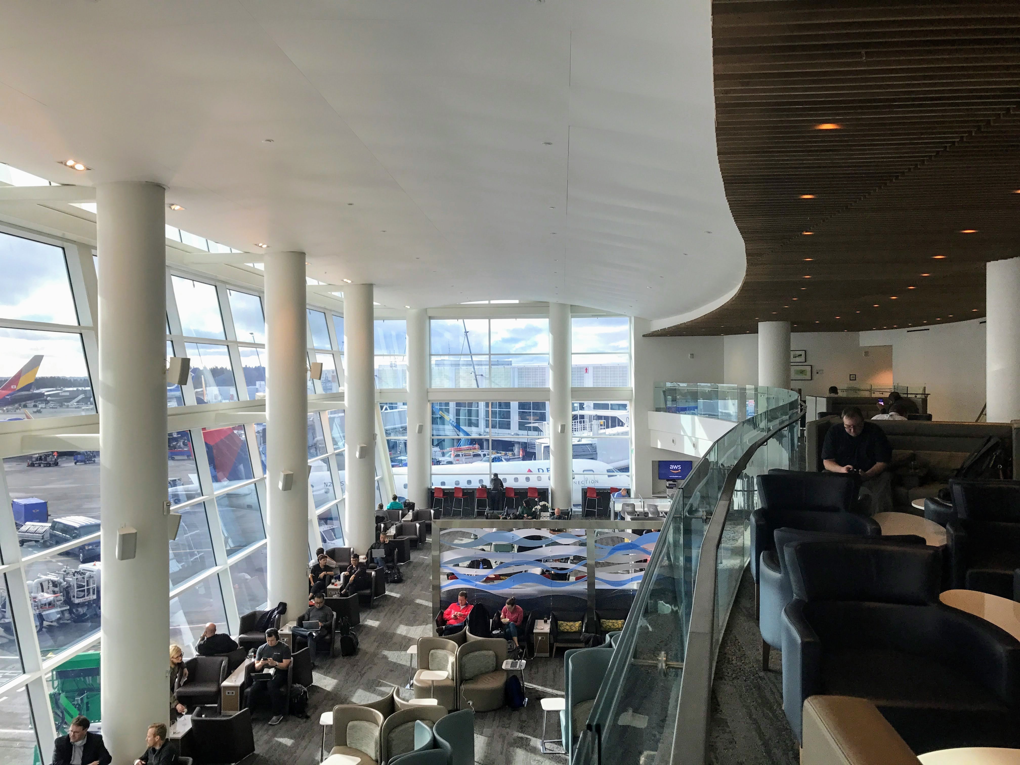 Delta Seattle SkyClub Upper Deck