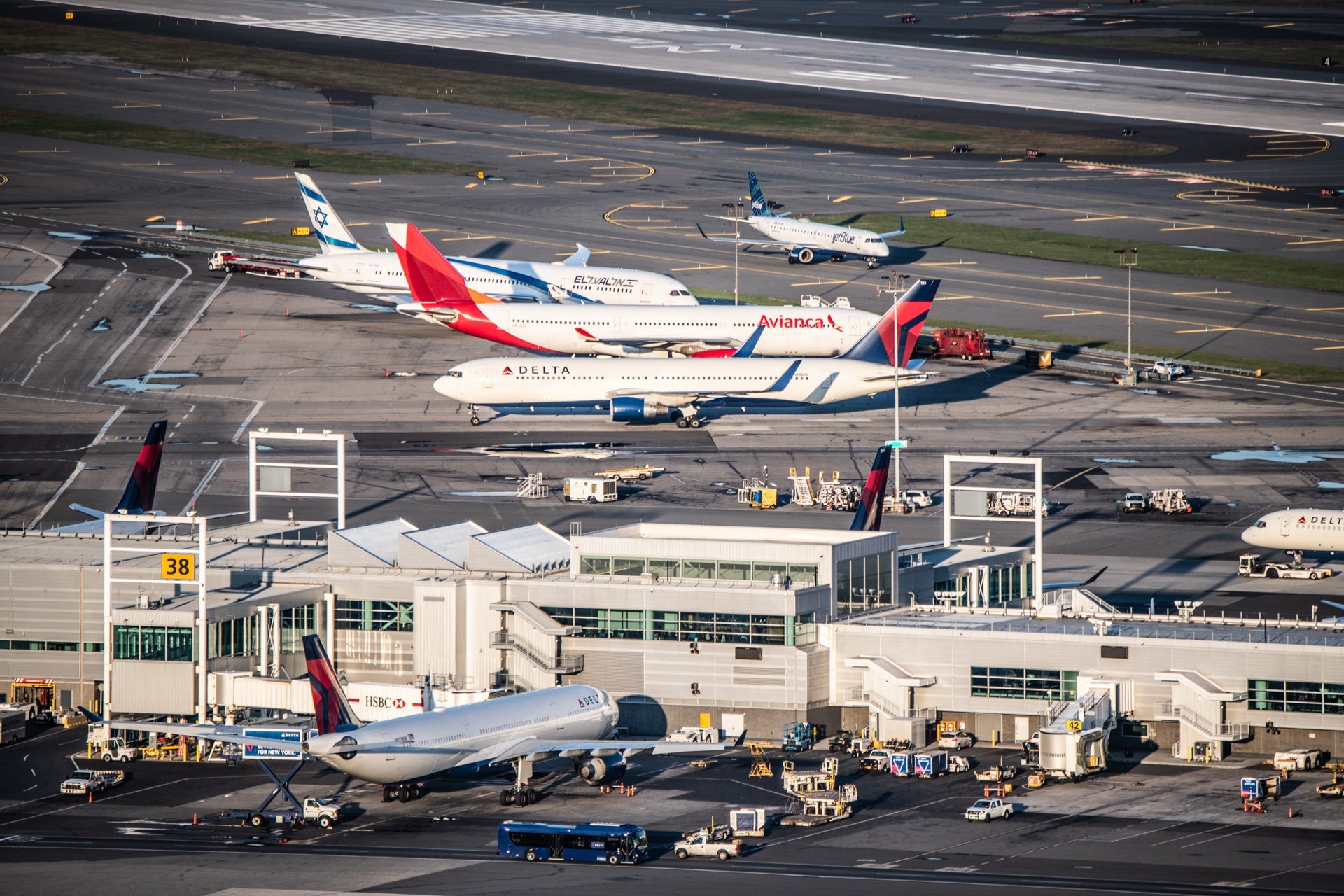 Delta, Avianca, El Al JFK