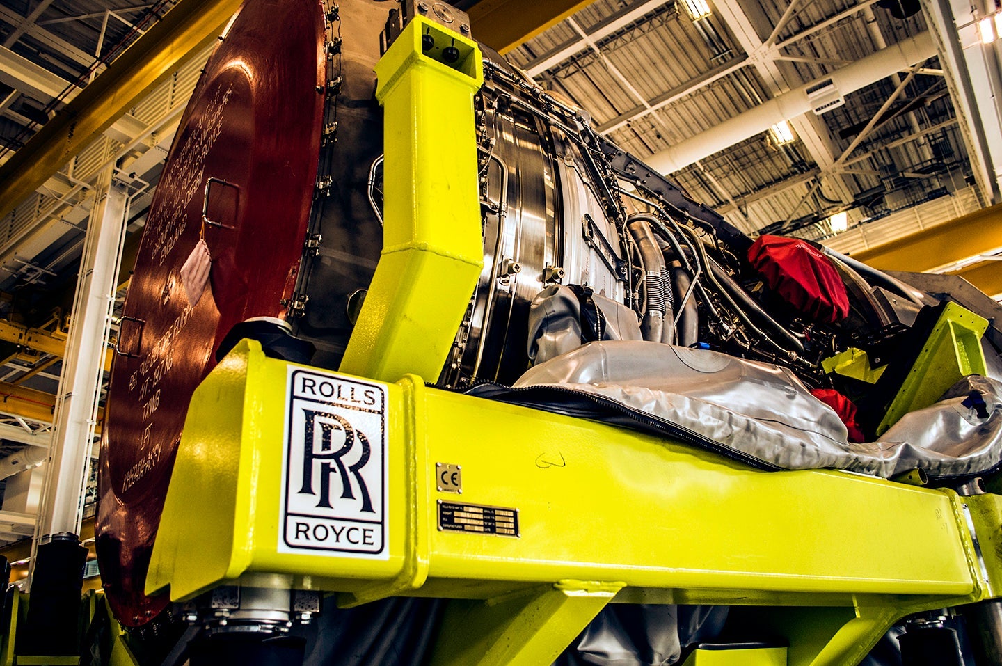 rolls-royce-engine-shop-embed