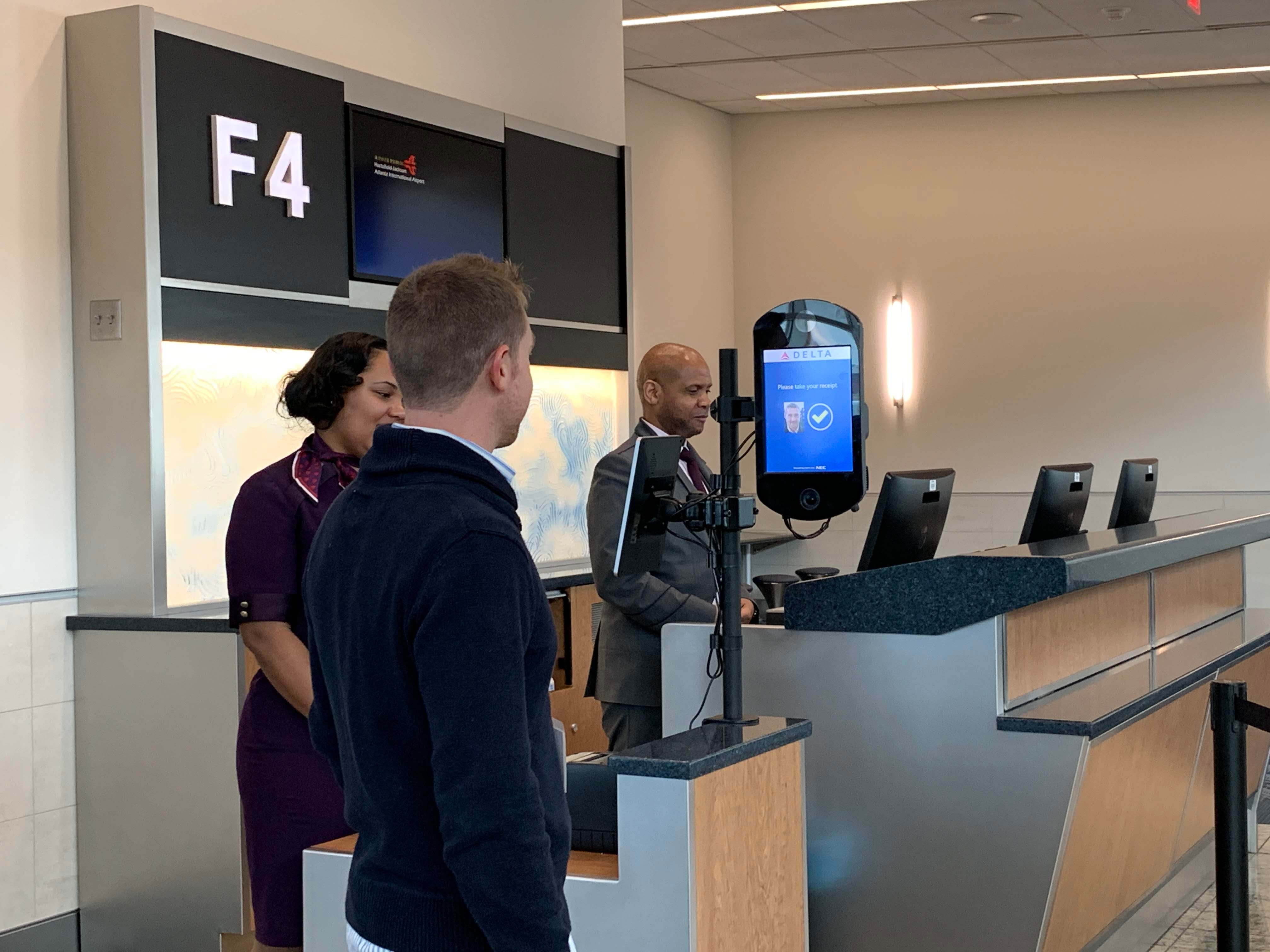 Delta ATL Terminal F Biometric Boarding - boarding gate flight
