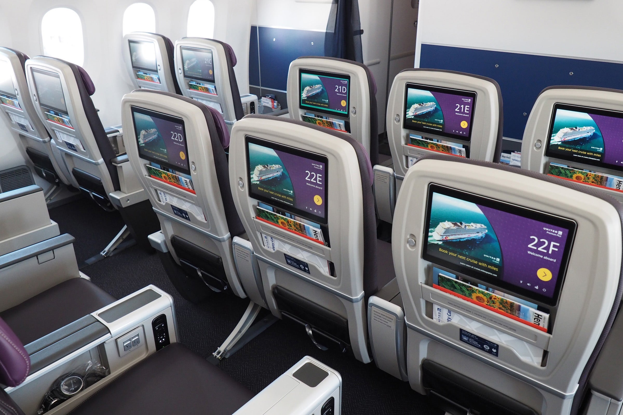 United 787-10 Dreamliner Polaris Premium Plus Tour