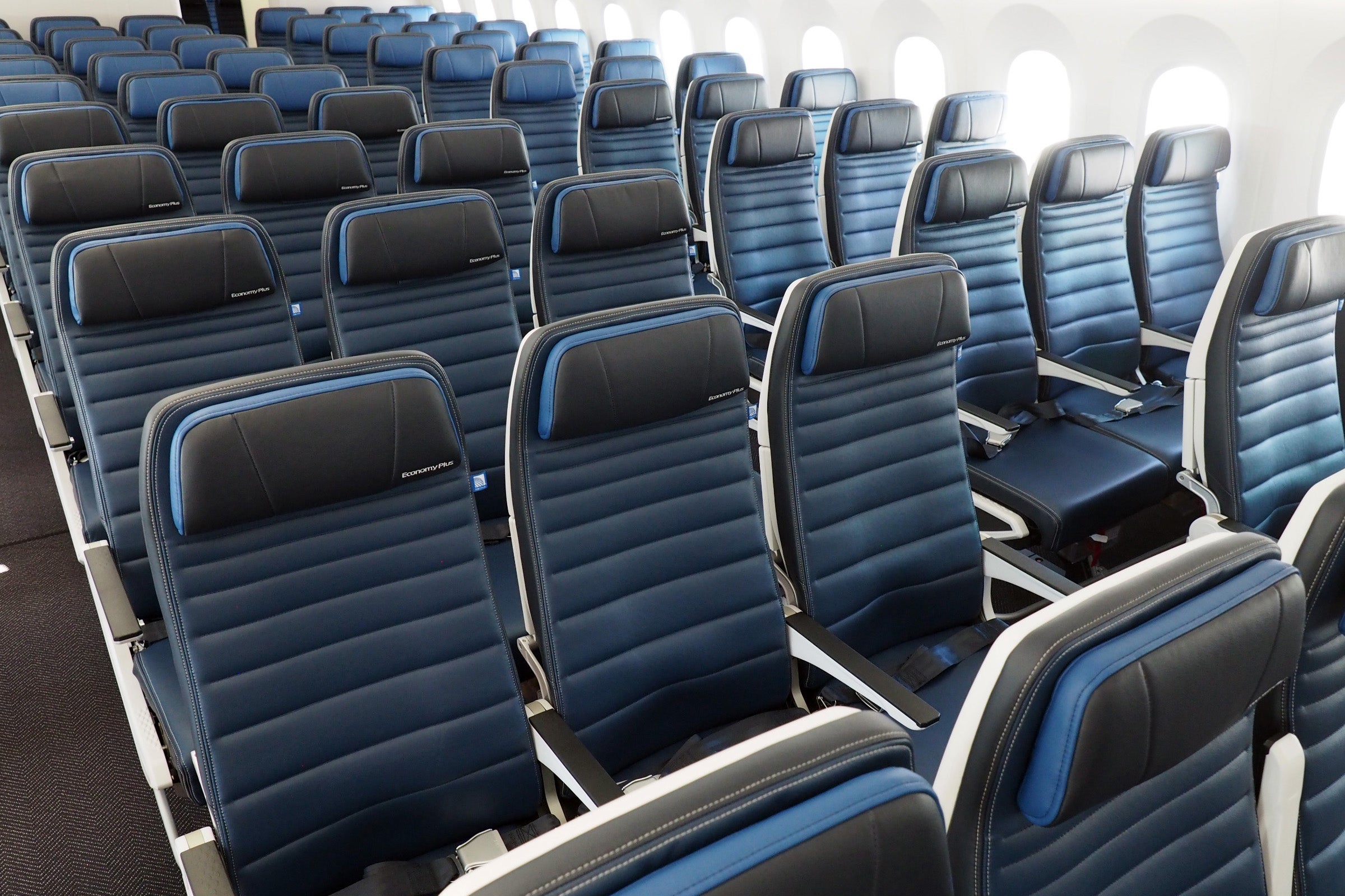 United 787-10 Dreamliner Polaris Premium Plus Tour