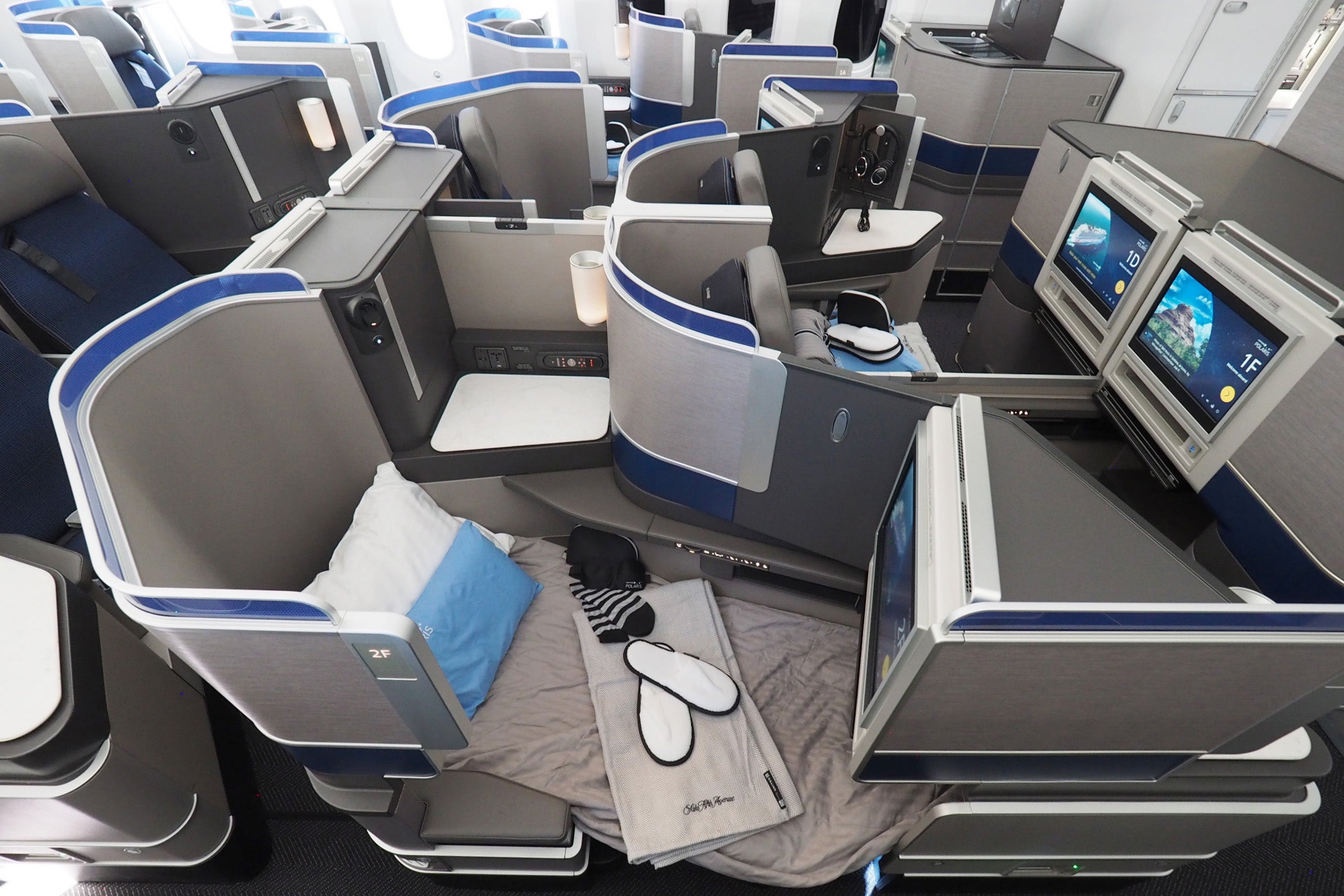 United 787-10 Dreamliner Polaris Premium Plus Tour