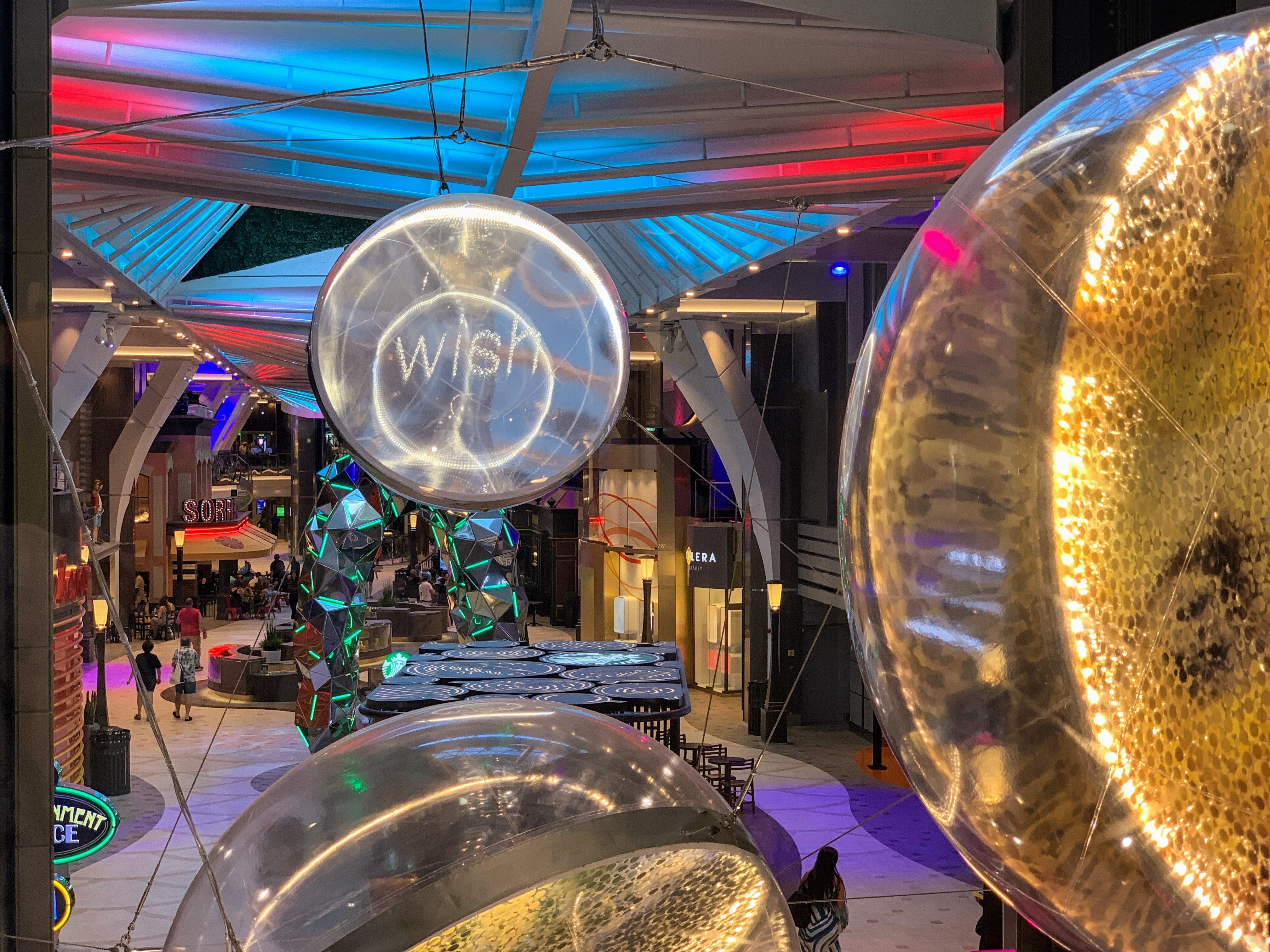 Royal Caribbean Symphony of the Seas - Floating globes