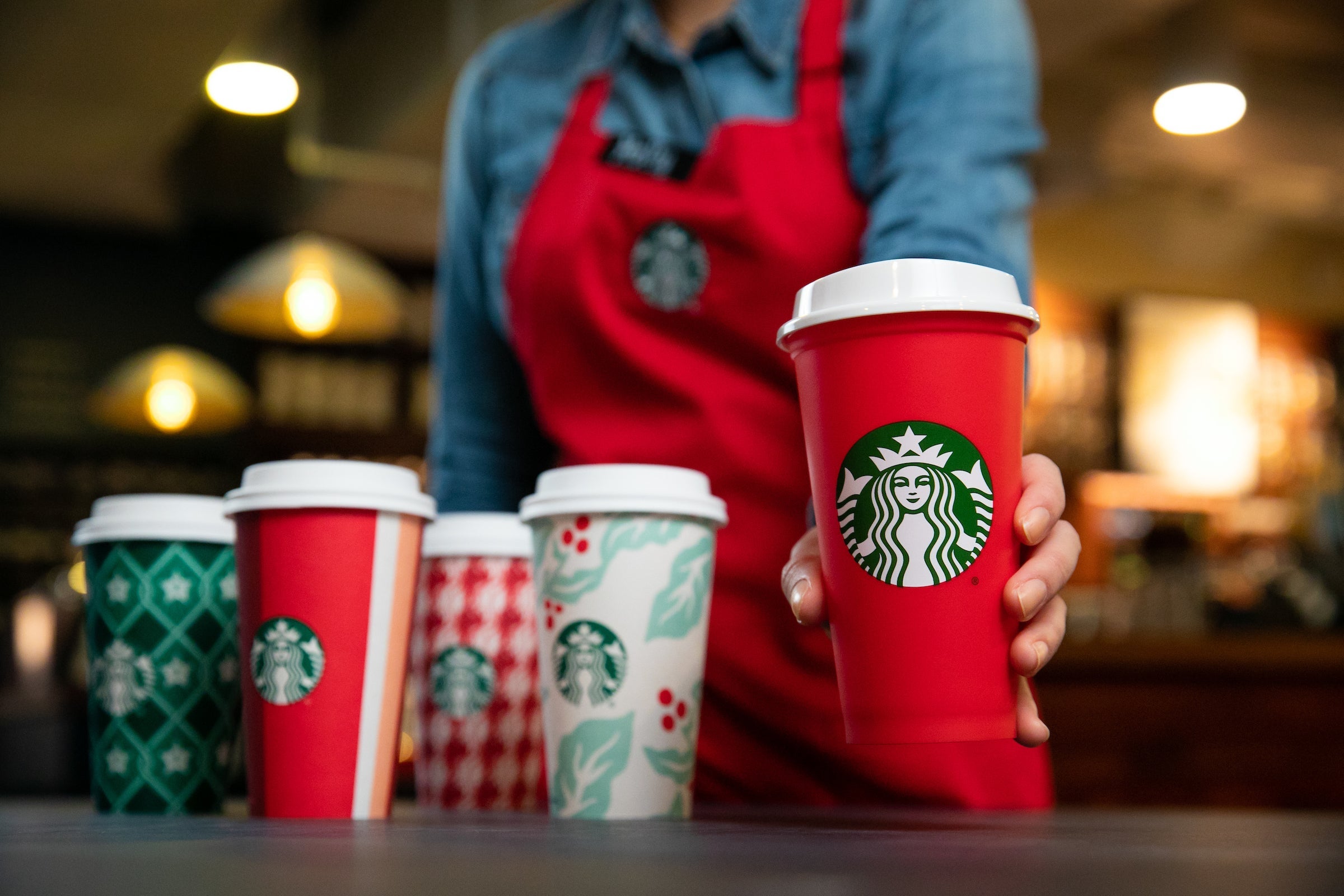 Starbucks_Holiday_Cups_2018