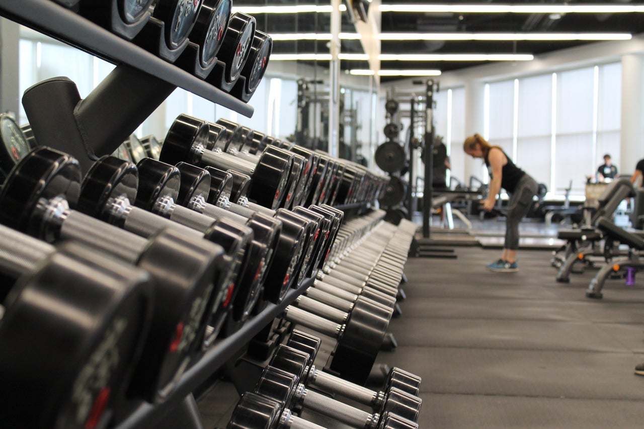 dumbbells_photo by danielle cerullo via unsplash