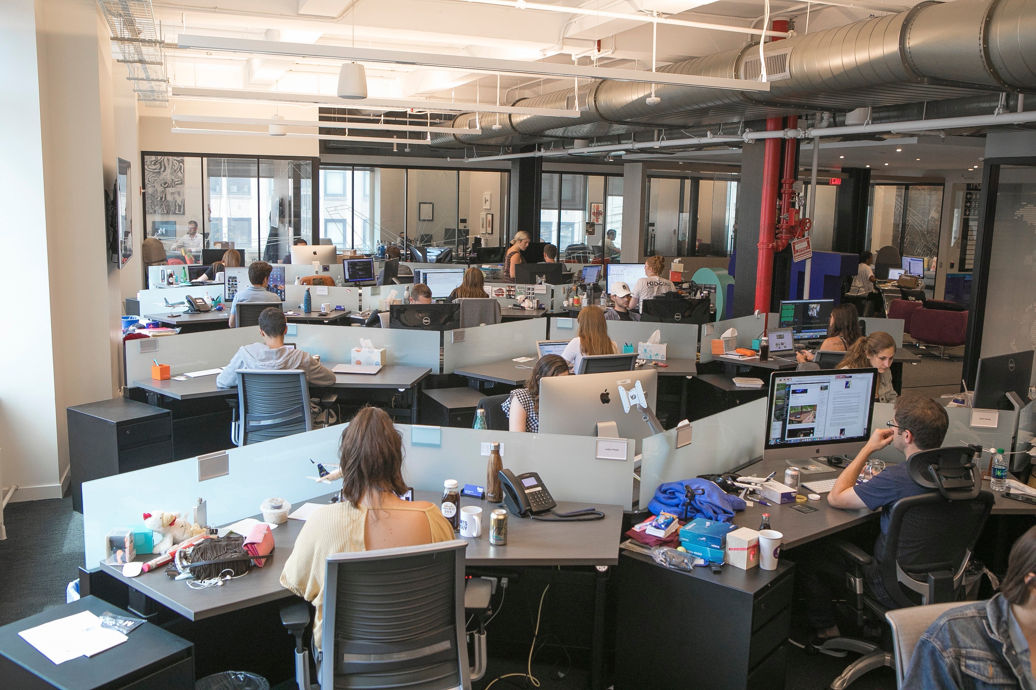 About Us_Teamwork_Workspace__5 (1)