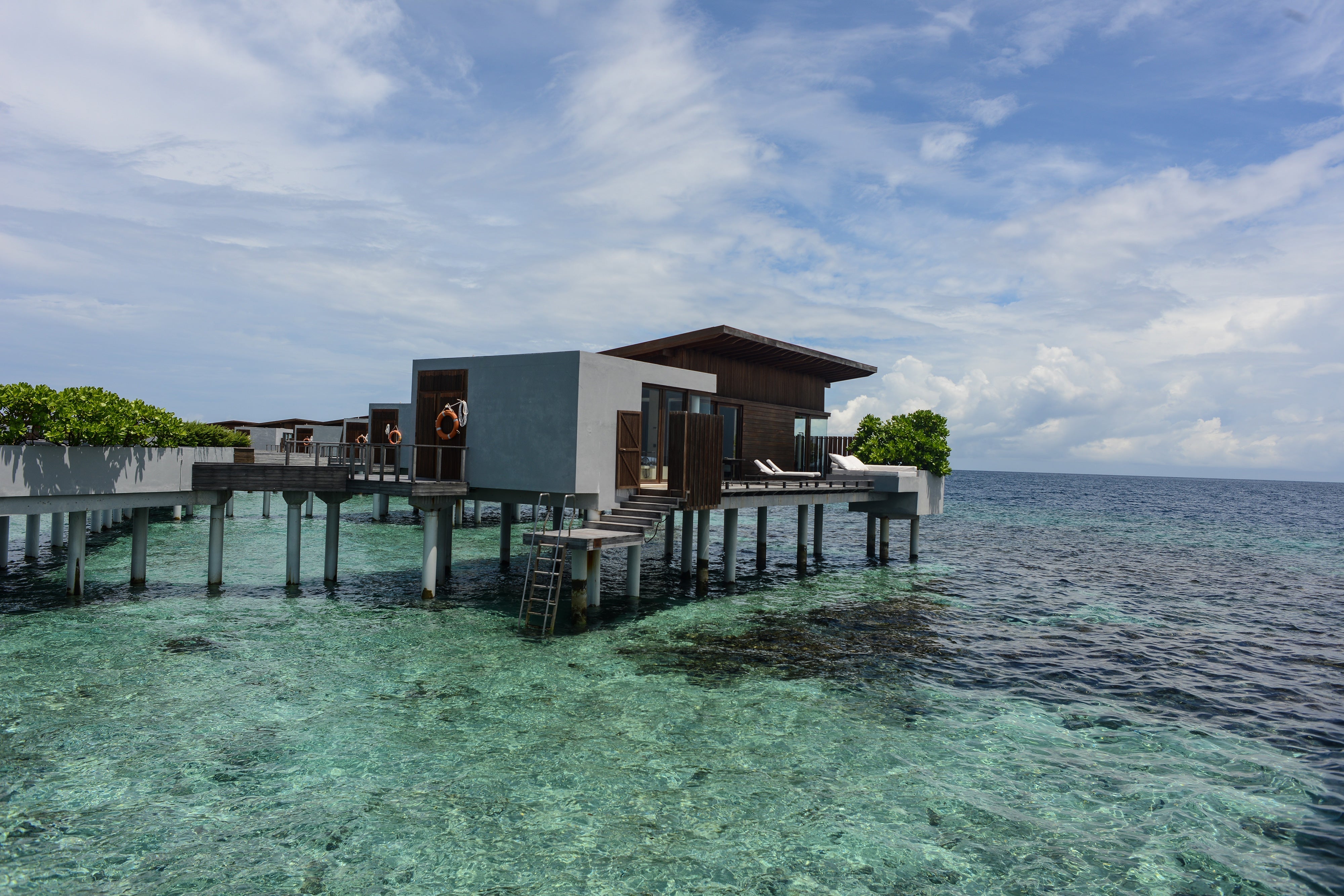 park-hyatt-maldives-overwater-bungalow