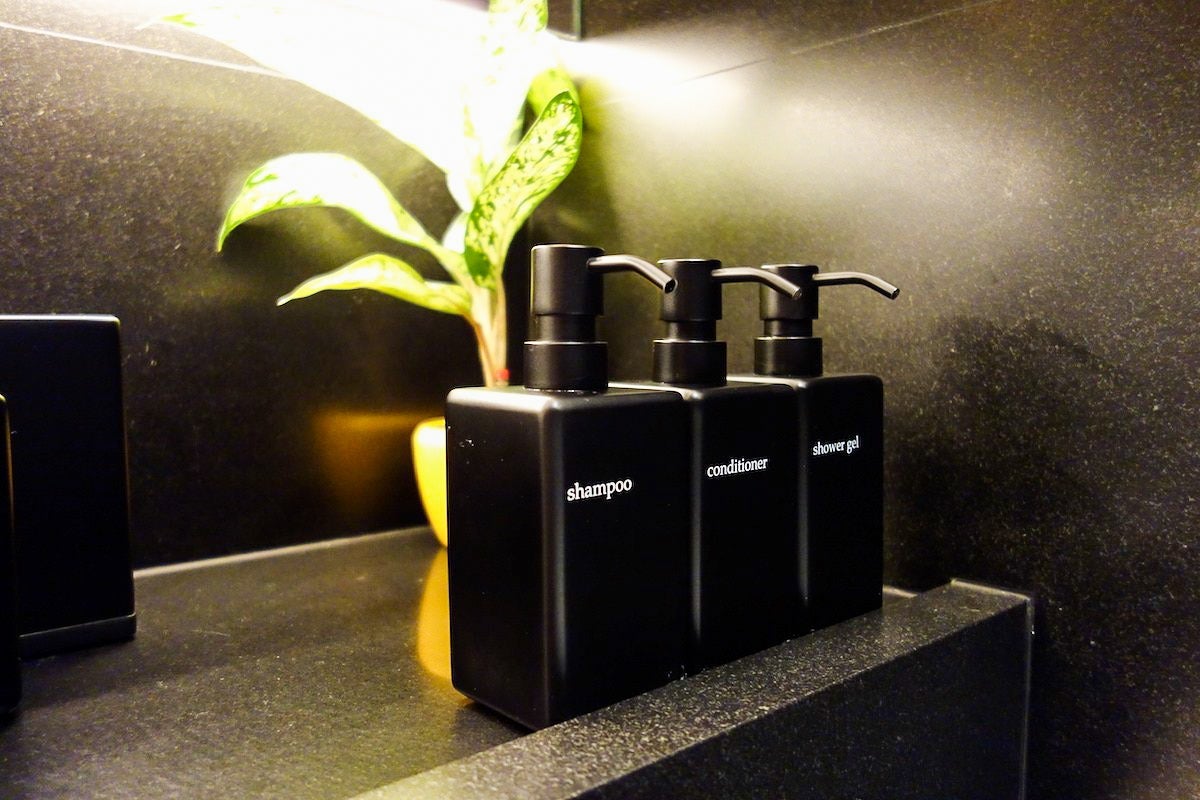 Six-Senses-Duxton-bath-amenities