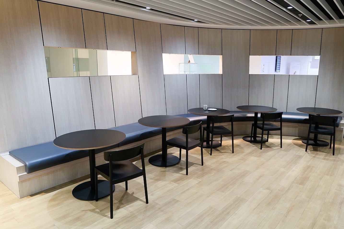 strata-lounge-akl-seating-1