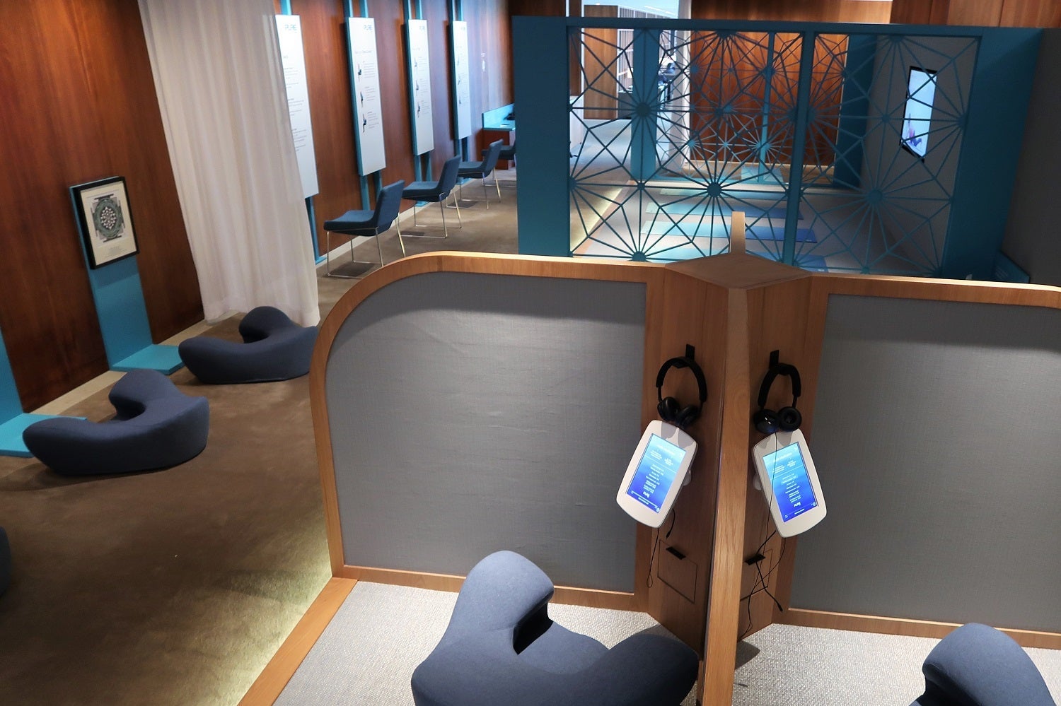 Cathay Pacific The Sanctuary lounge overview