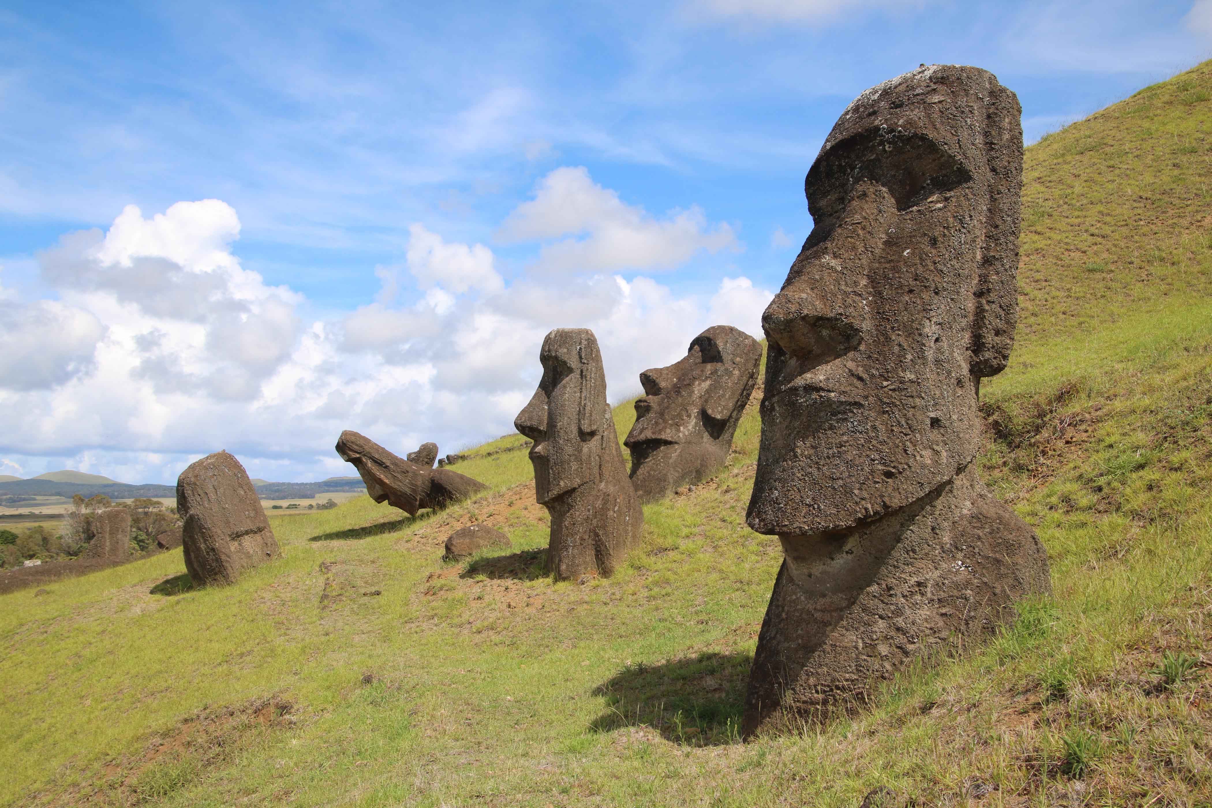 tpmb_easterisland_raraku1_bb
