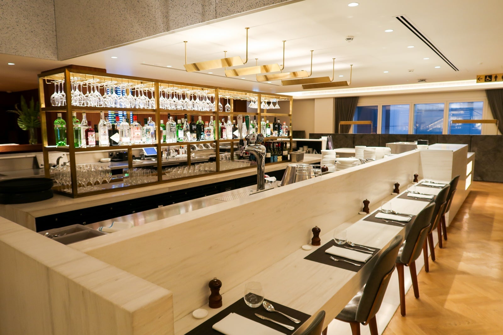 LHR Qantas Lounge T3_March 2019_DRoss-16