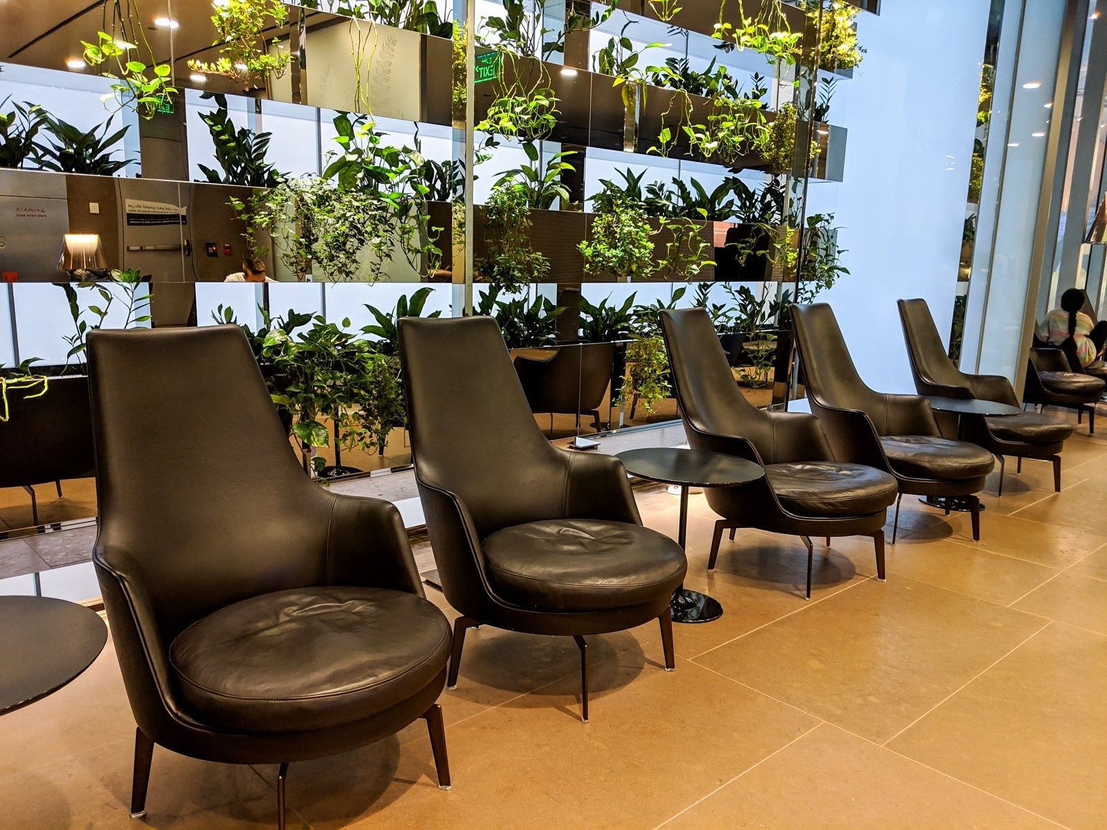 Qatar DOH Oneworld First Class Lounge_KGenter-16