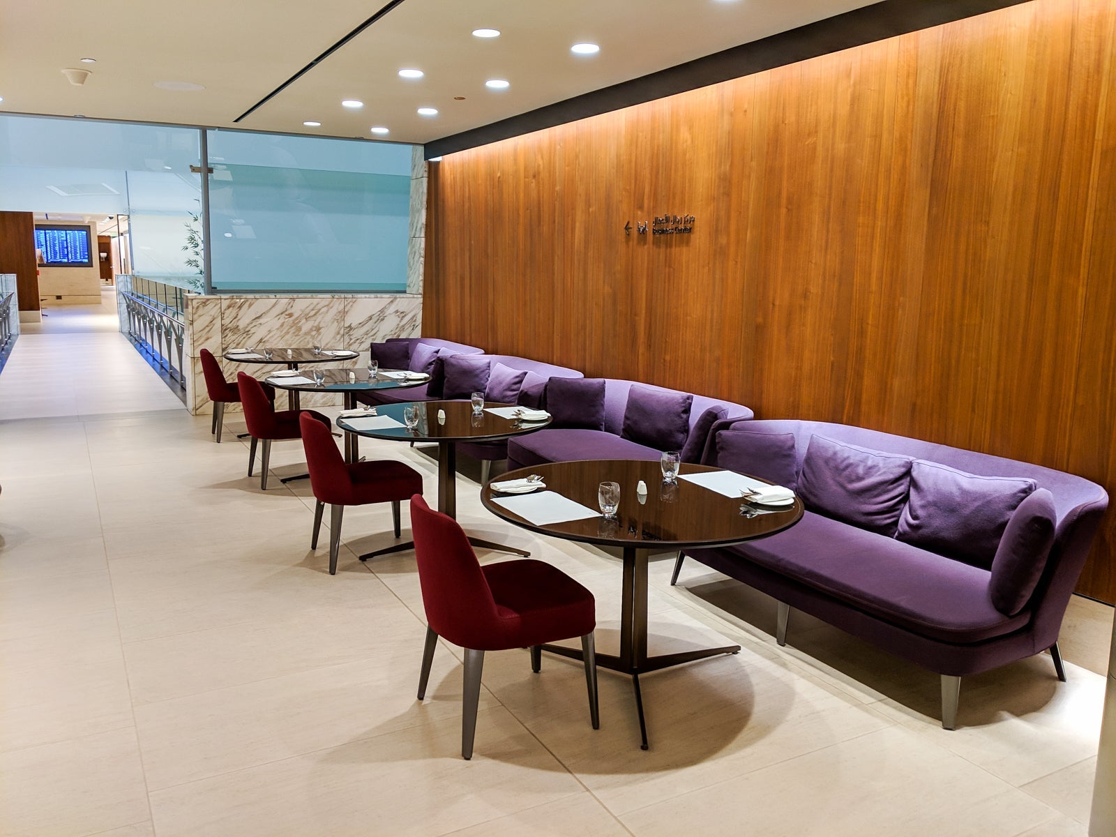 doha-arrival-lounge-KGenter-dining-room-bridge