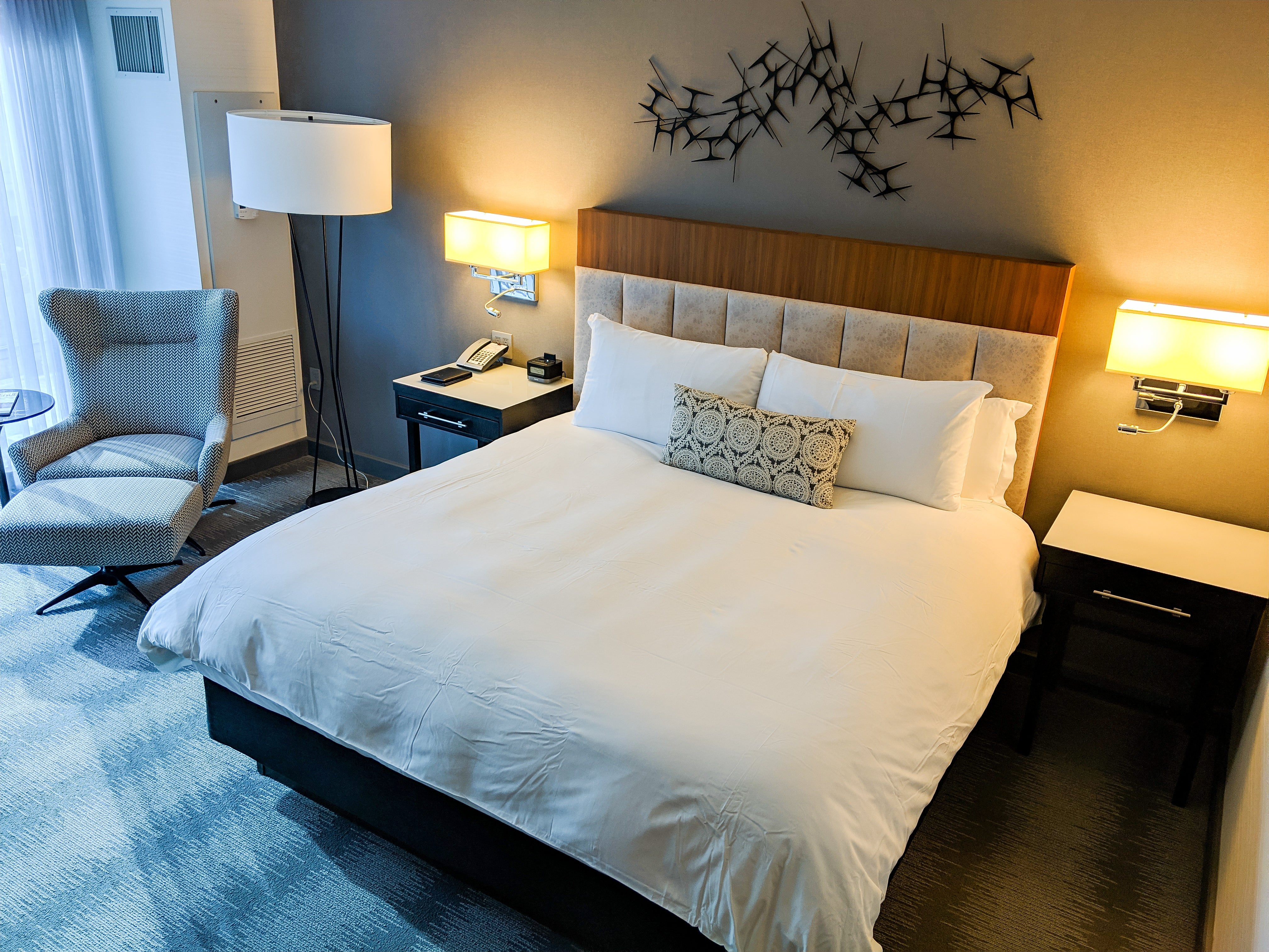 loews-chicago-fhr-KGenter-bed