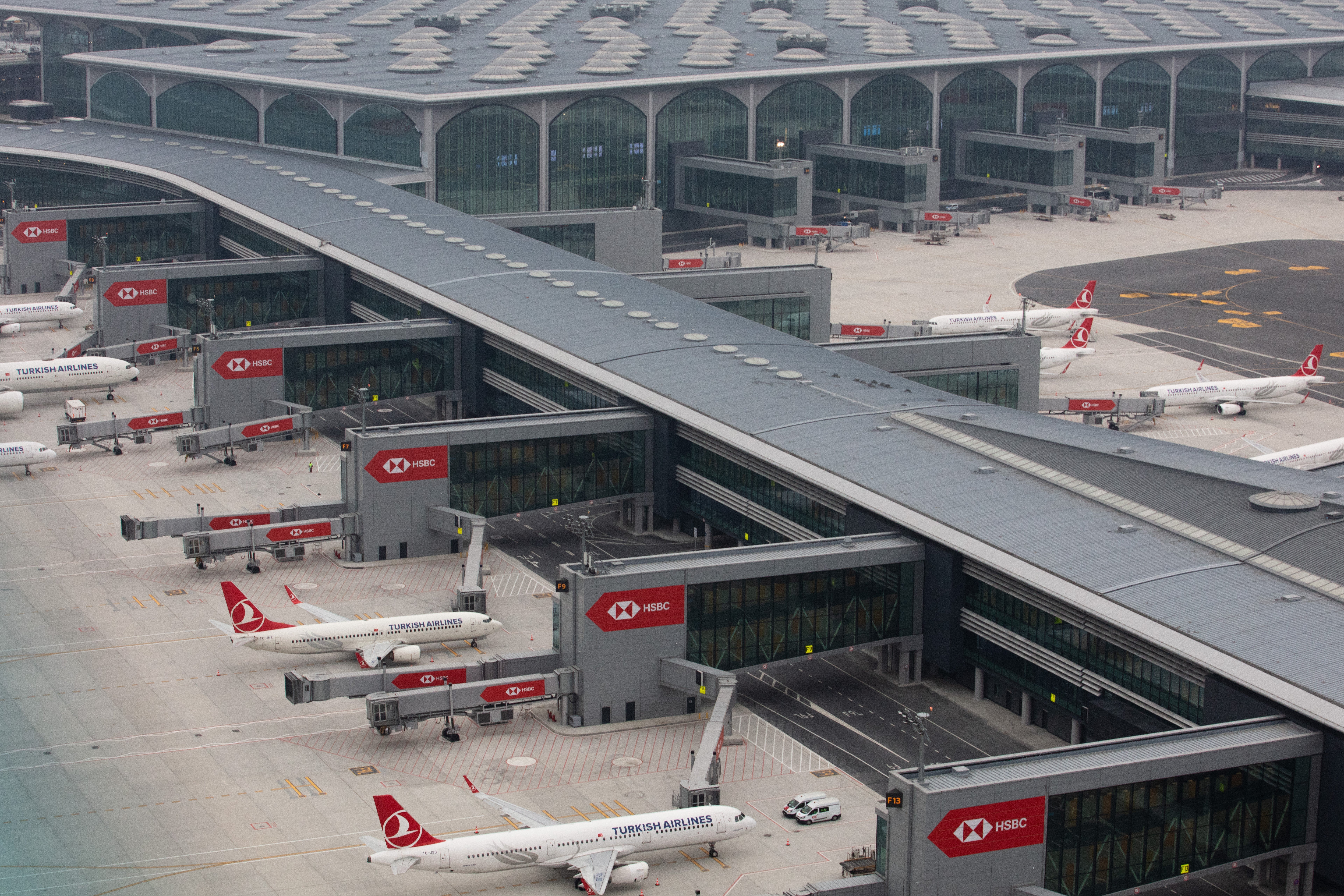 Istanbul Airport serves flights after mega move