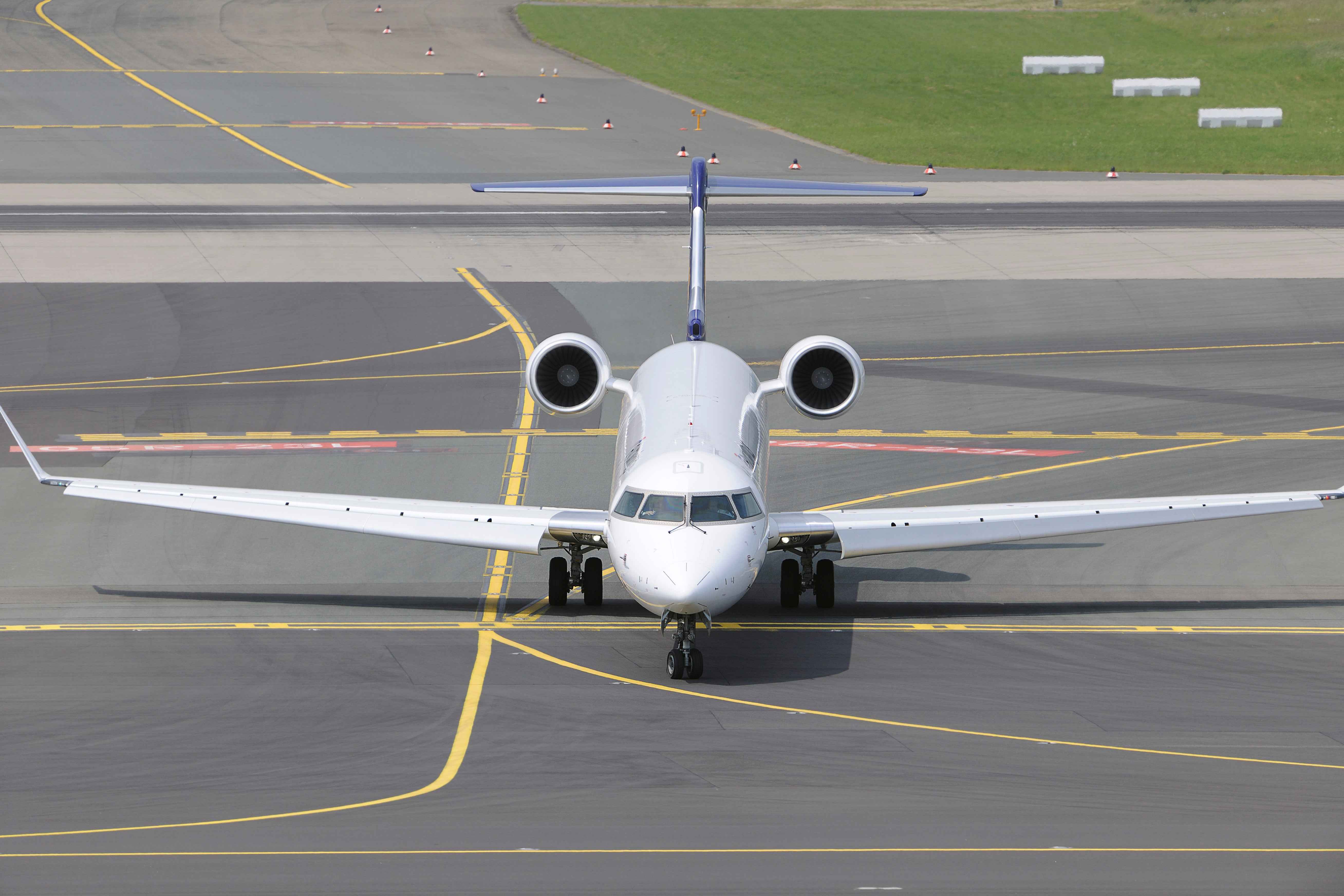 Eurowings Bombardier CRJ-900 taxiing