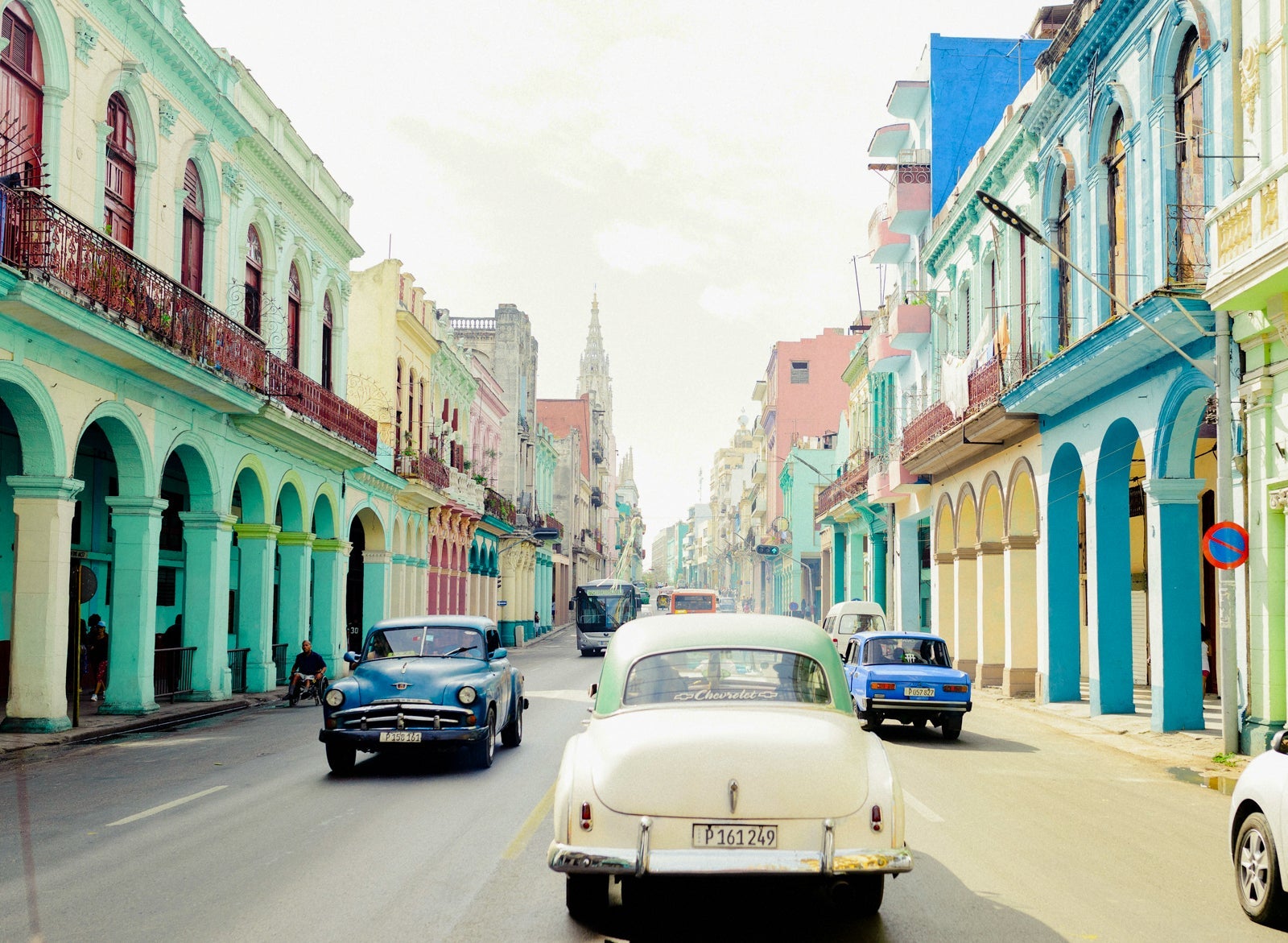 Havana Cuba_persnickety-prints-1053662-unsplash