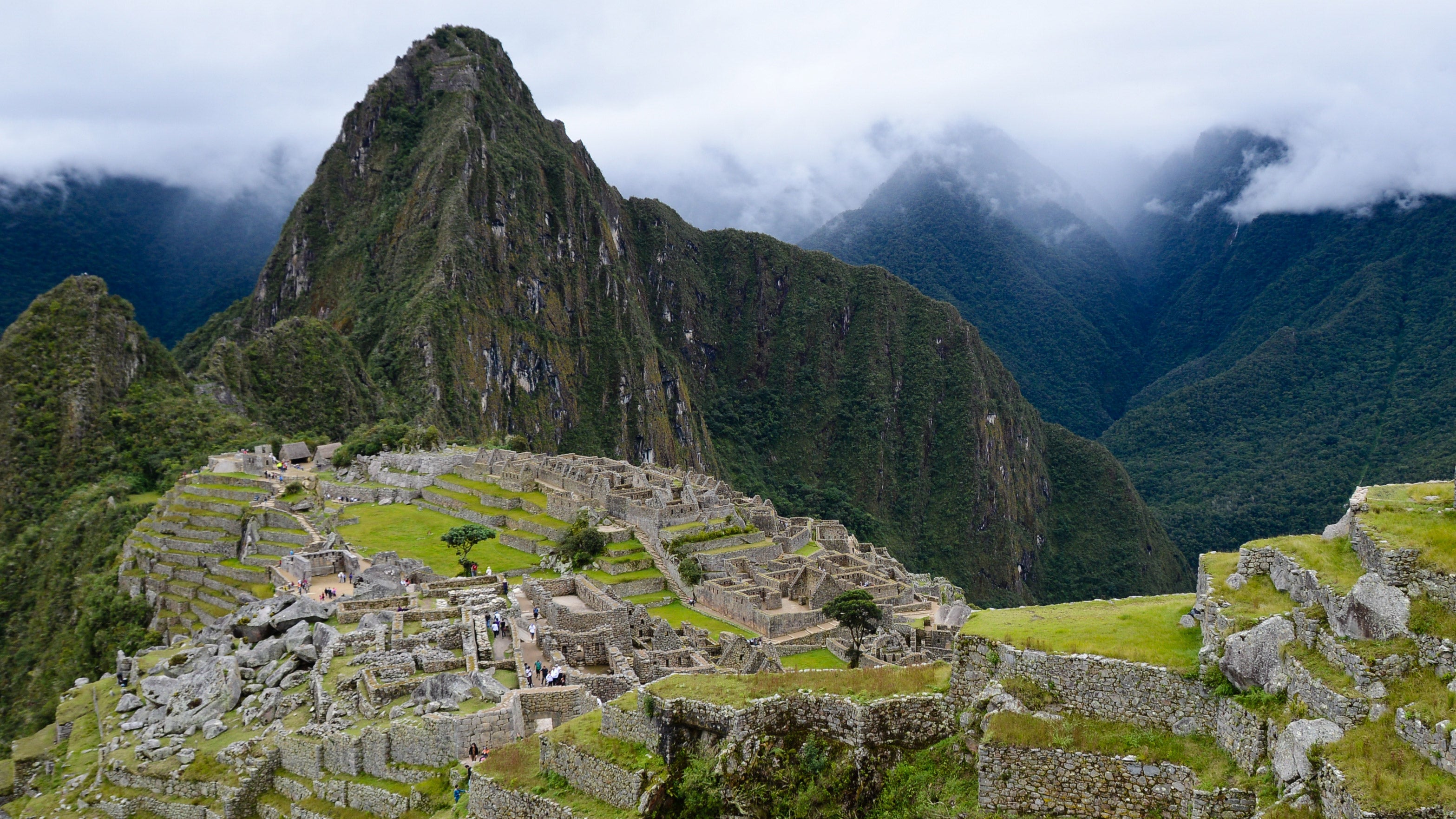 Machu-Picchu-Peru-Landscape-Vista-TPG-16-9-hero
