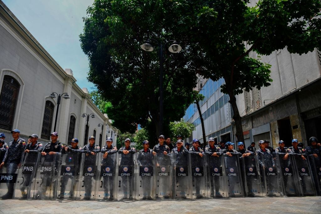 TOPSHOT-VENEZUELA-CRISIS-NATIONAL ASSEMBLY-SECURITY